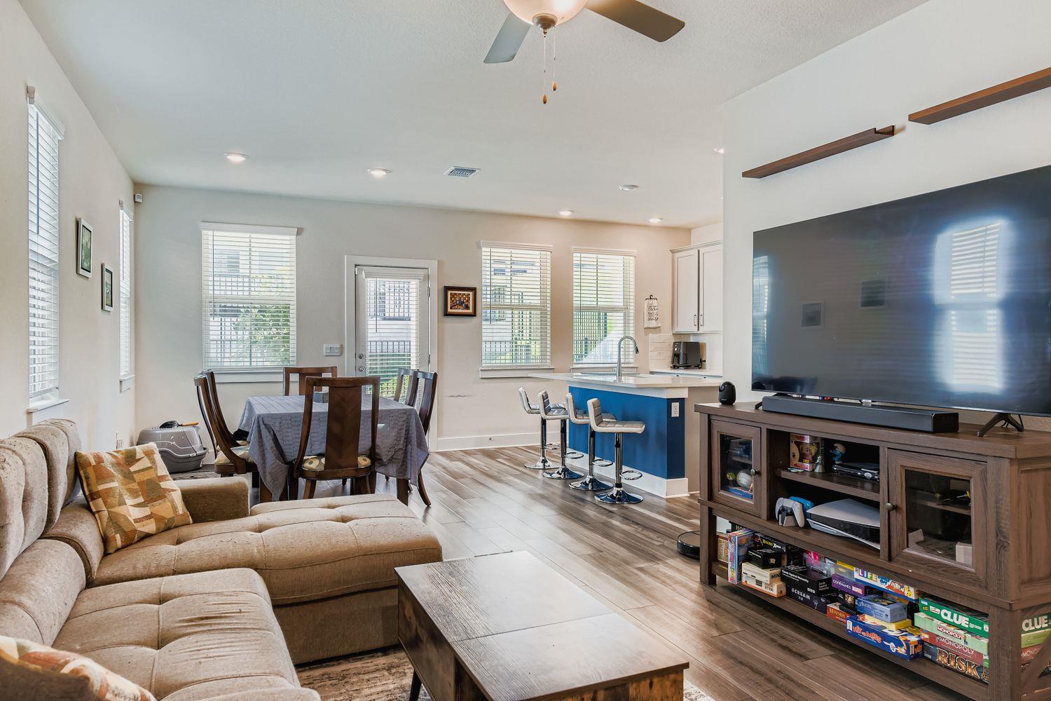 7113 Terrazzo Cottage Ct # 28, Austin, TX 78744