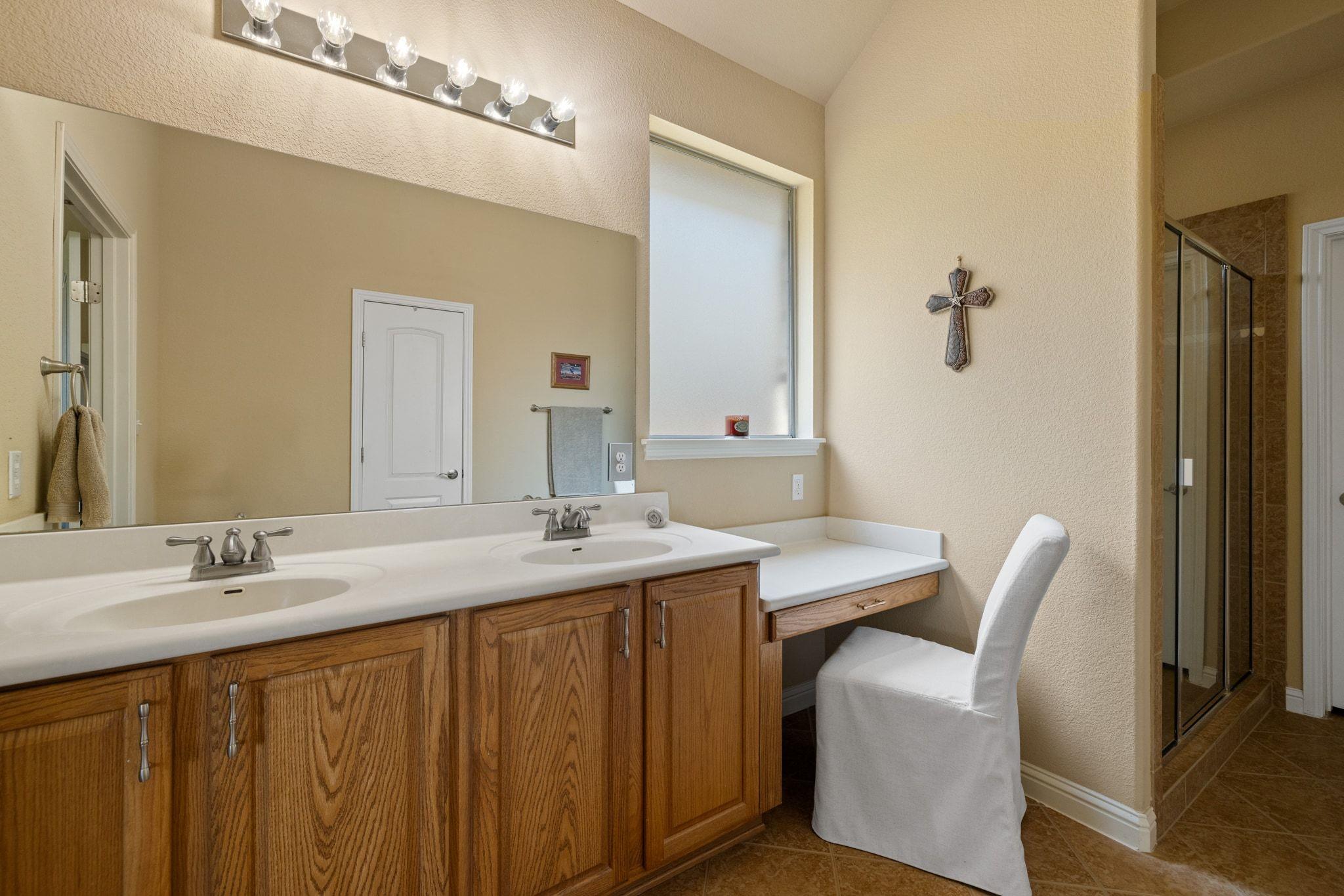 19525 Brent Knoll Dr, Pflugerville, TX 78660