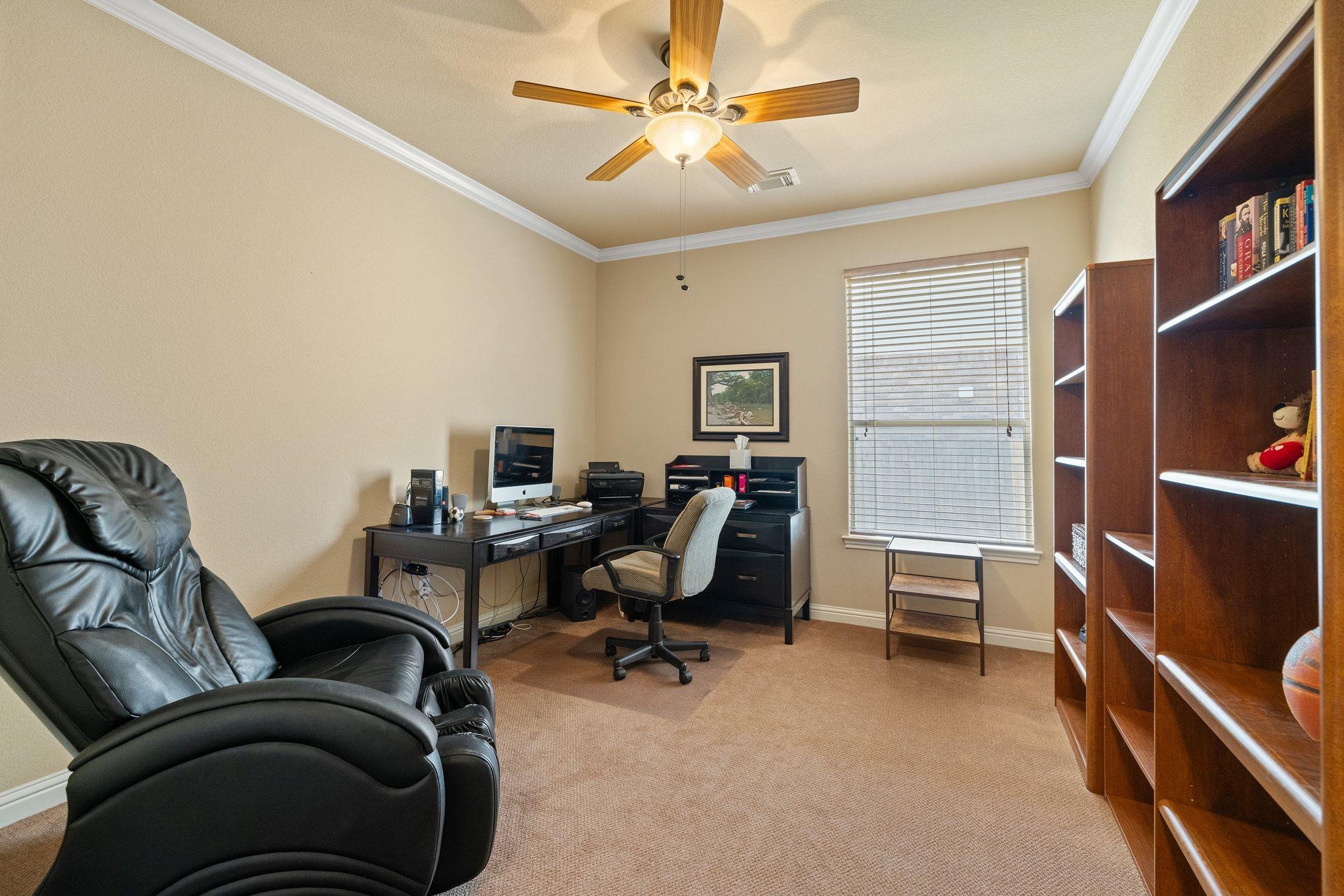 19525 Brent Knoll Dr, Pflugerville, TX 78660