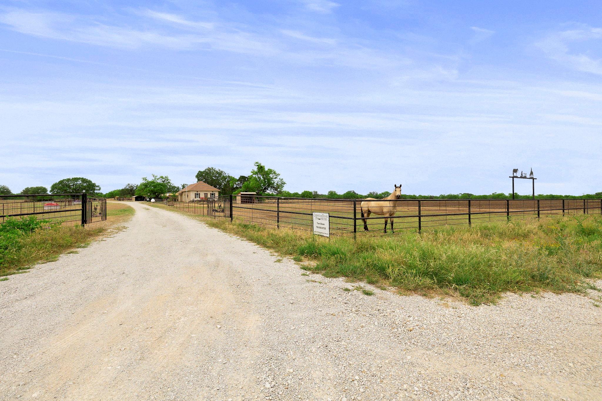 10700 County Road 202, Brownwood, TX 76801