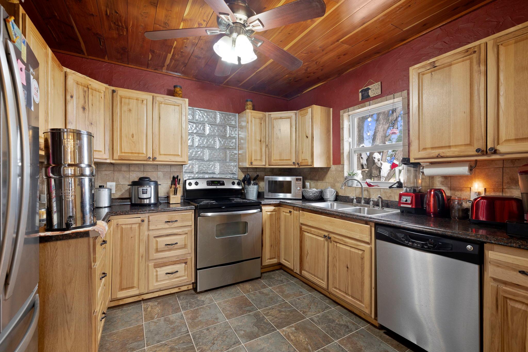 10700 County Road 202, Brownwood, TX 76801