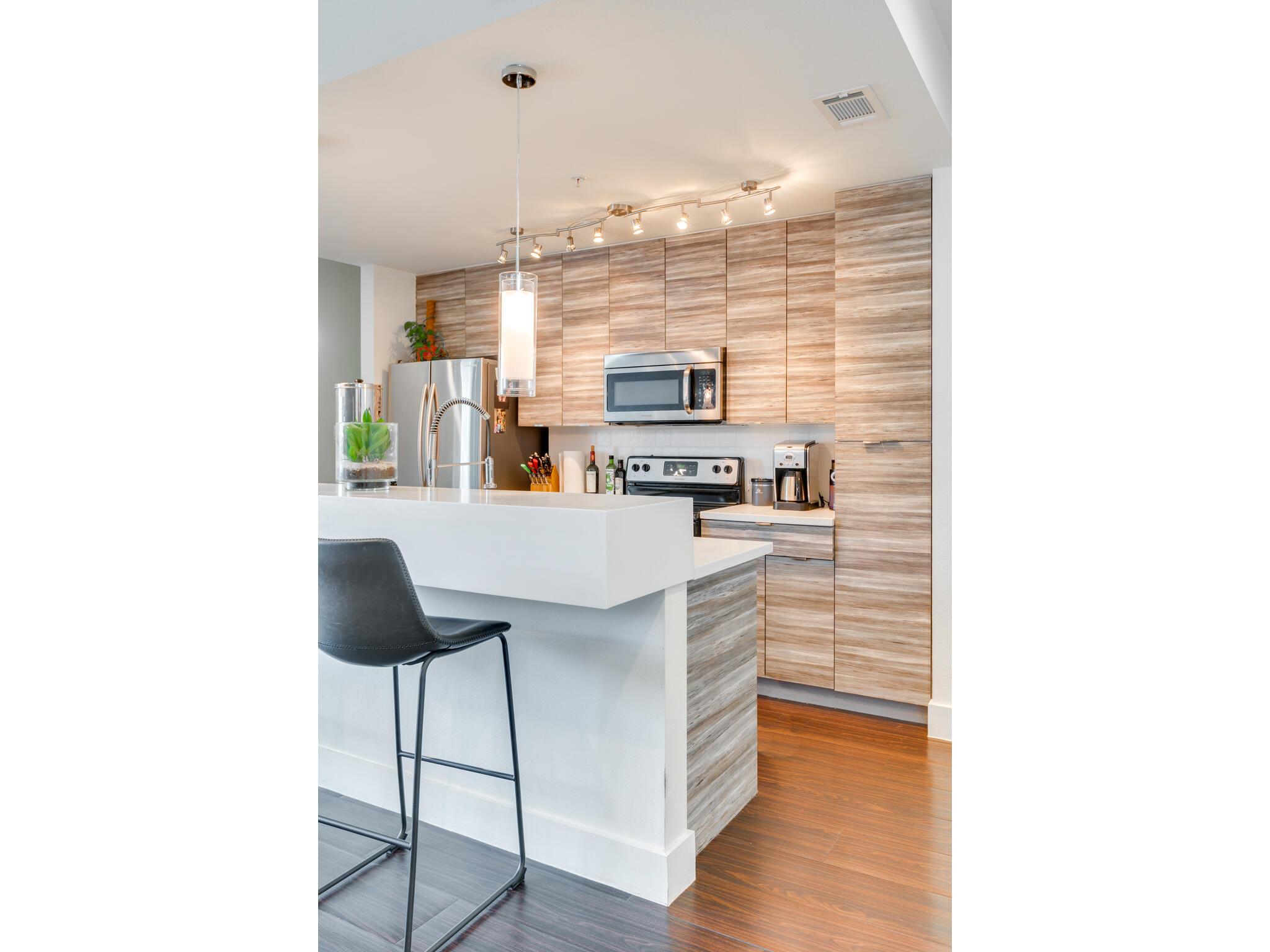 604 N Bluff Dr # 205, Austin, TX 78745