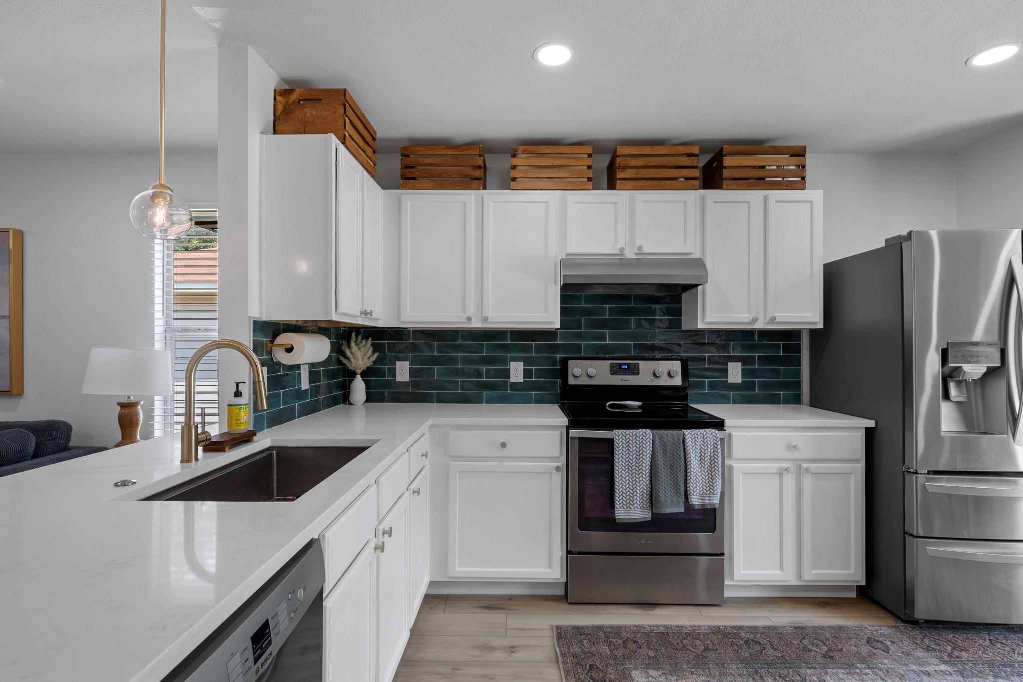 5905 Los Dios Pl, Del Valle, TX 78617