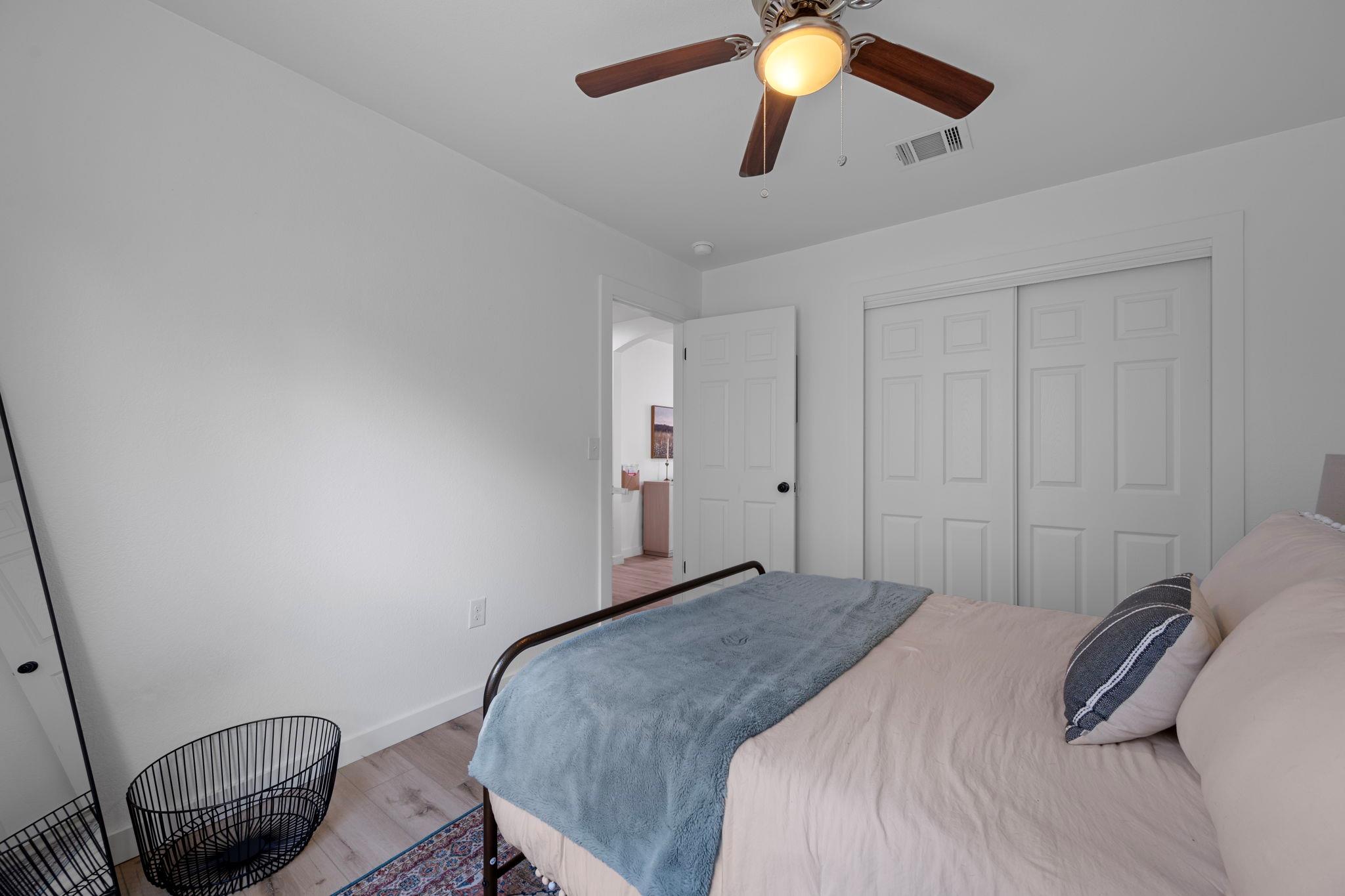 5905 Los Dios Pl, Del Valle, TX 78617