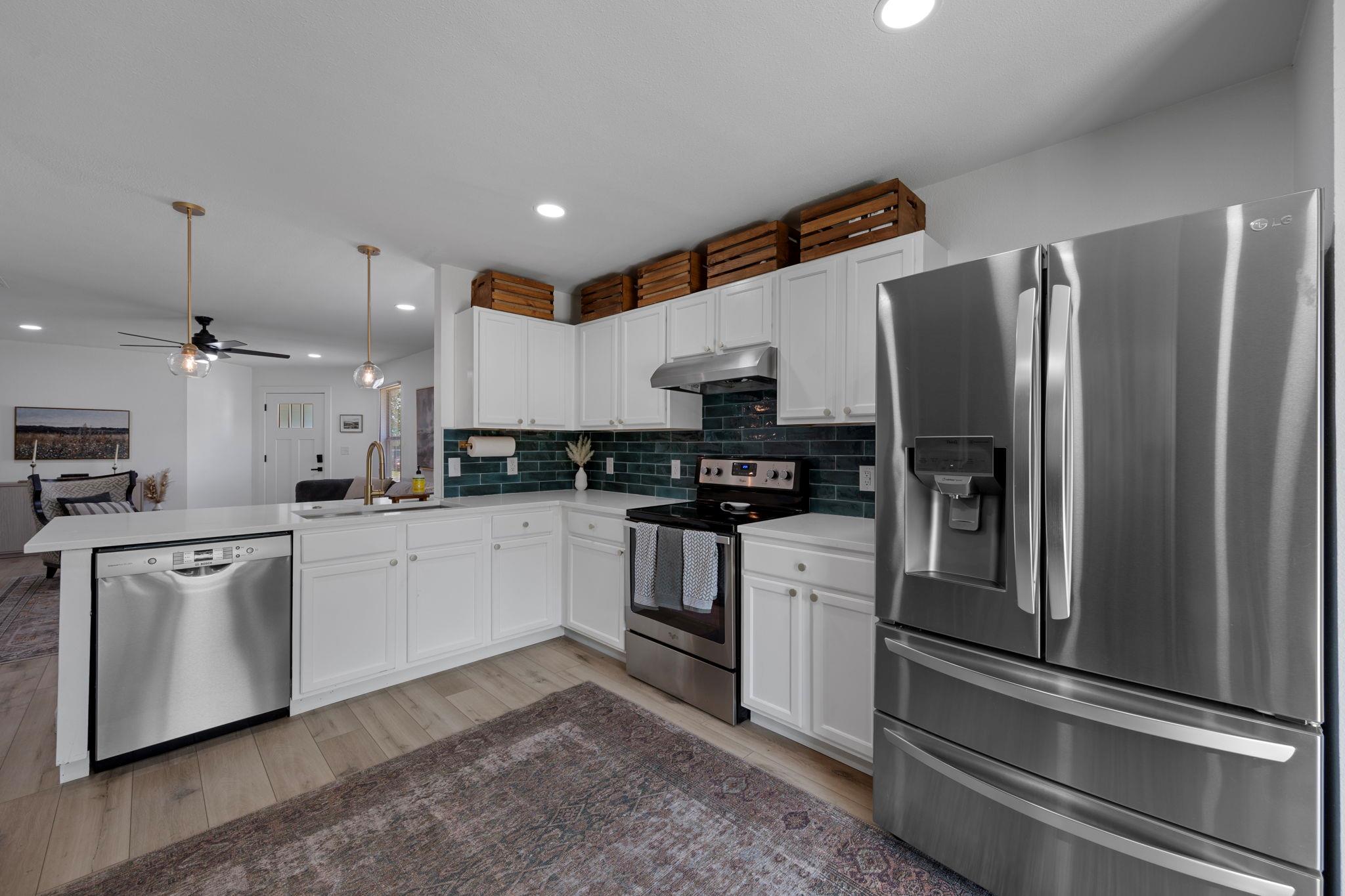 5905 Los Dios Pl, Del Valle, TX 78617