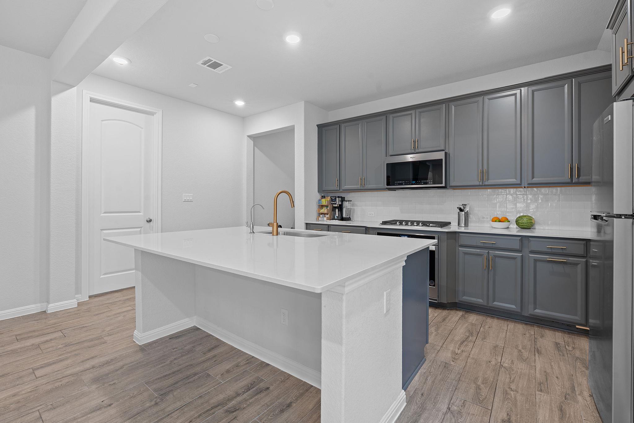 219 Golden Gate Ln, Kyle, TX 78640