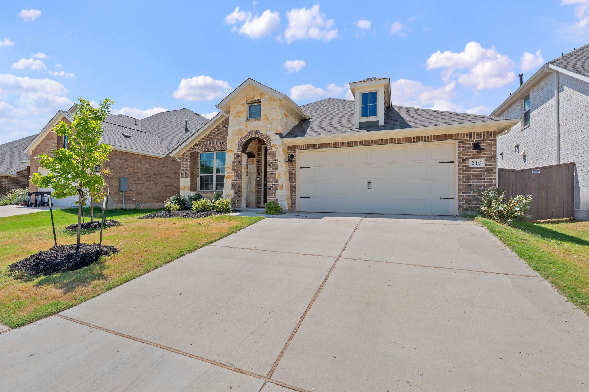 219 Golden Gate Ln, Kyle, TX 78640