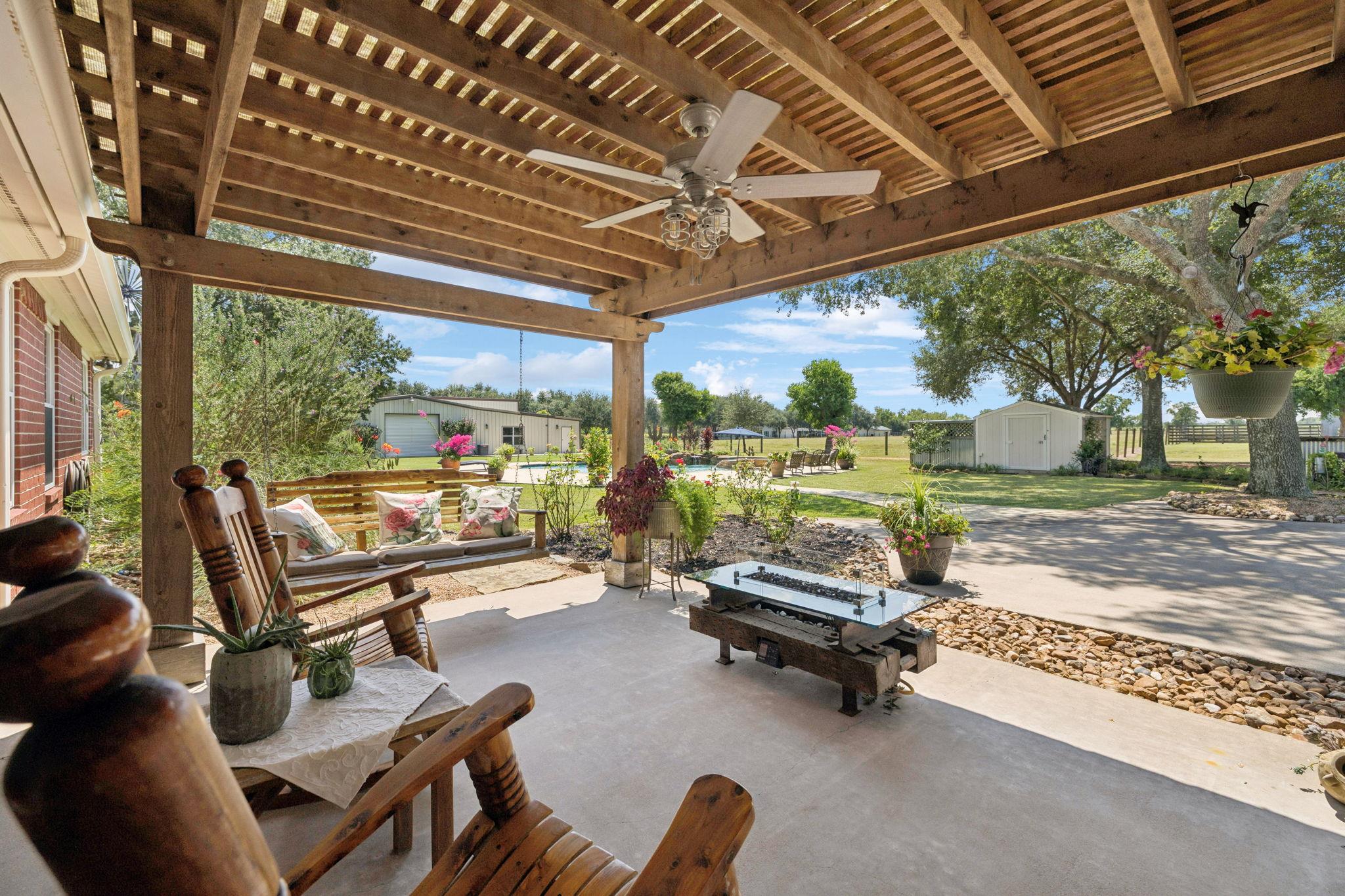 31229 Rochen Rd, Waller, TX 77484