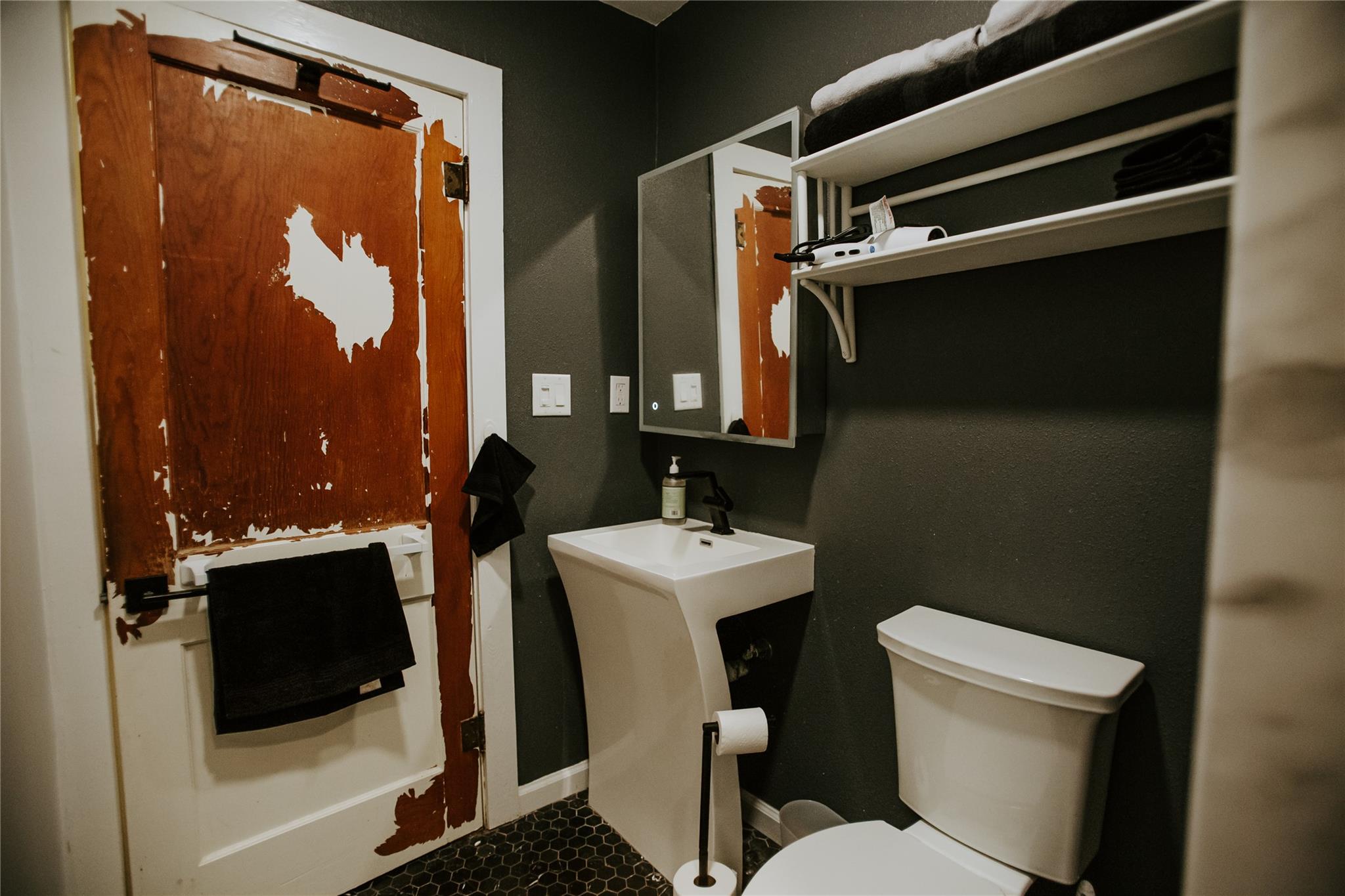 604 W Pecan St, Johnson City, TX 78636