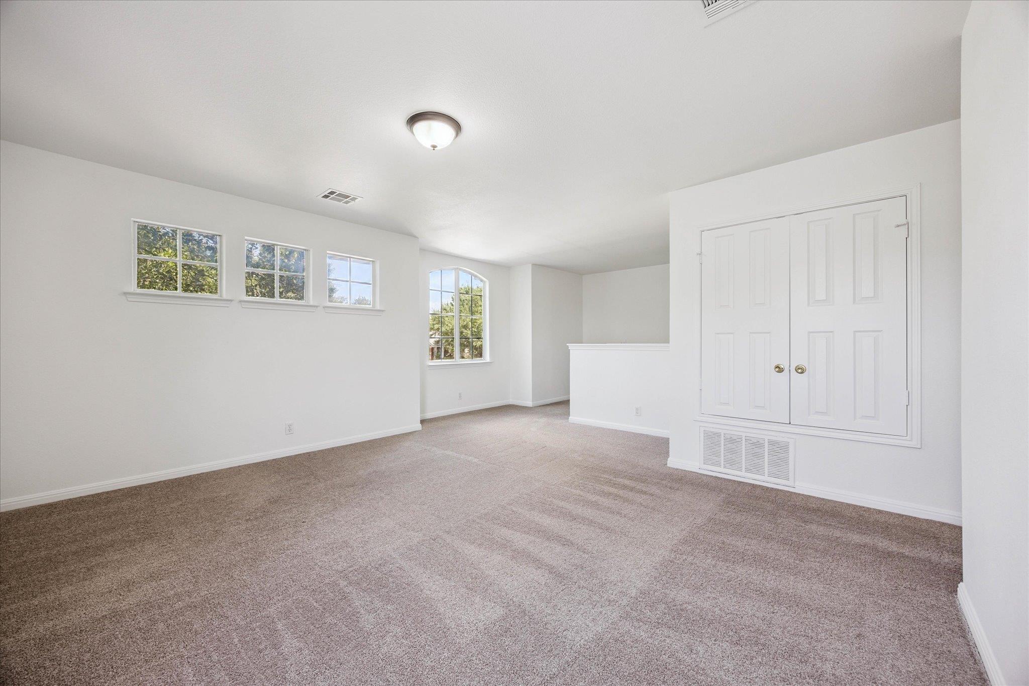 111 N Field St, Round Rock, TX 78681