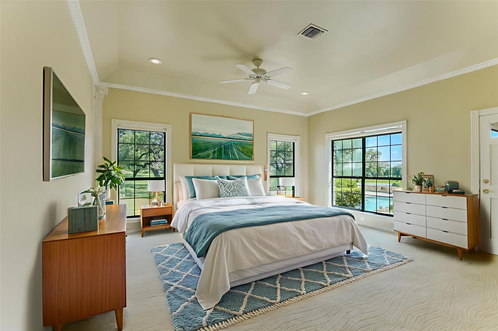 2104 Chipshot Ct, Spicewood, TX 78669