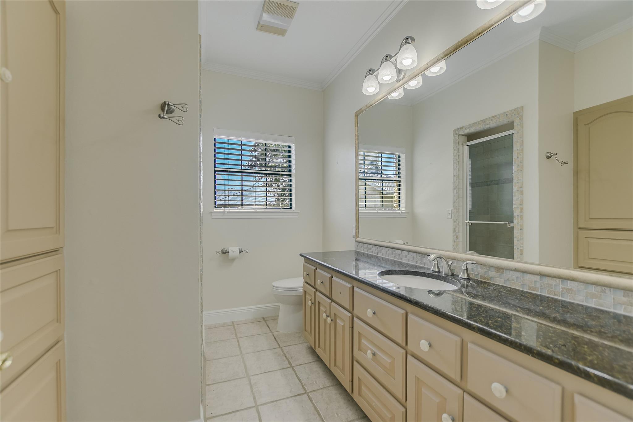 2104 Chipshot Ct, Spicewood, TX 78669