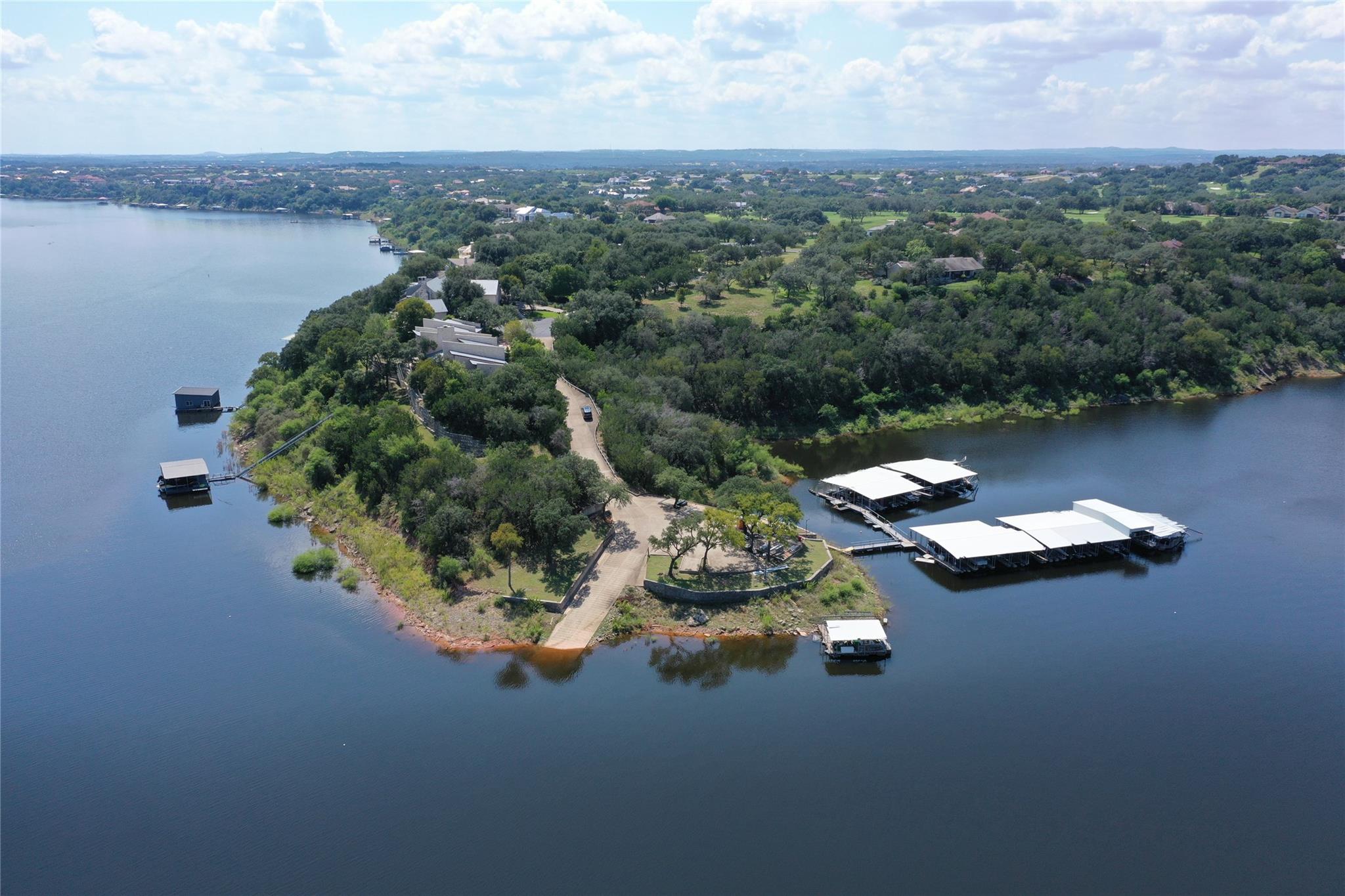 2104 Chipshot Ct, Spicewood, TX 78669