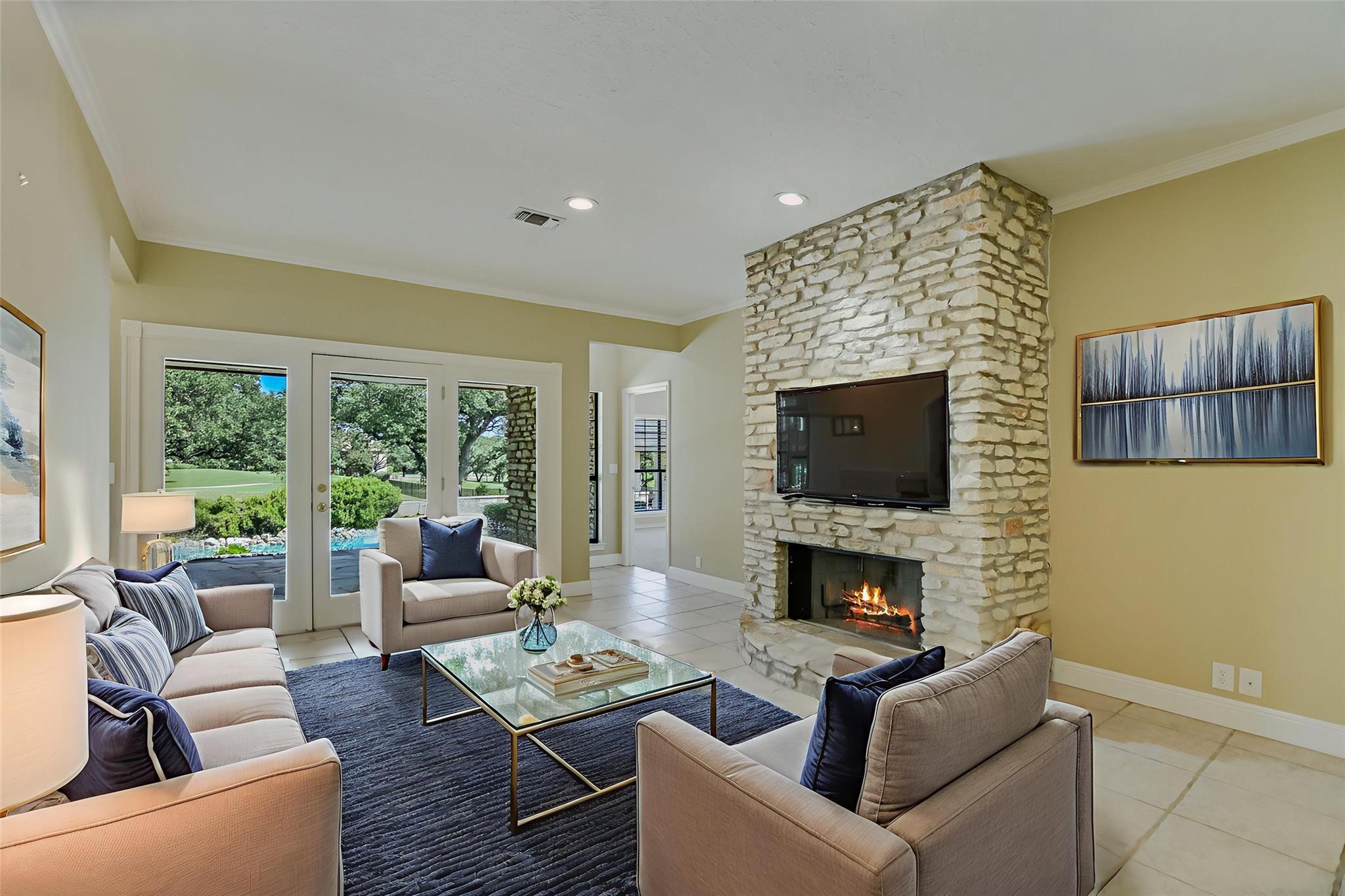 2104 Chipshot Ct, Spicewood, TX 78669