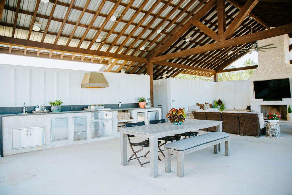 2300 W Fitzhugh Rd, Dripping Springs, TX 78620