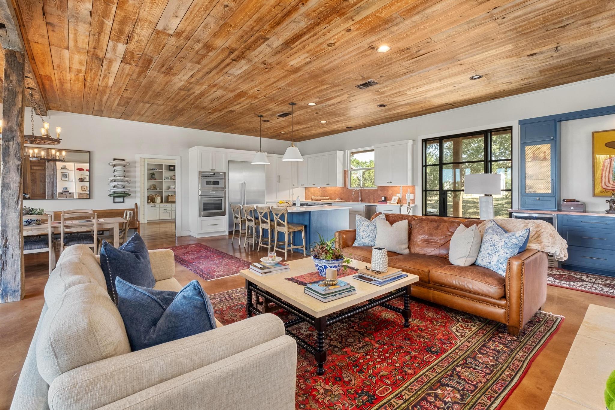 2300 W Fitzhugh Rd, Dripping Springs, TX 78620