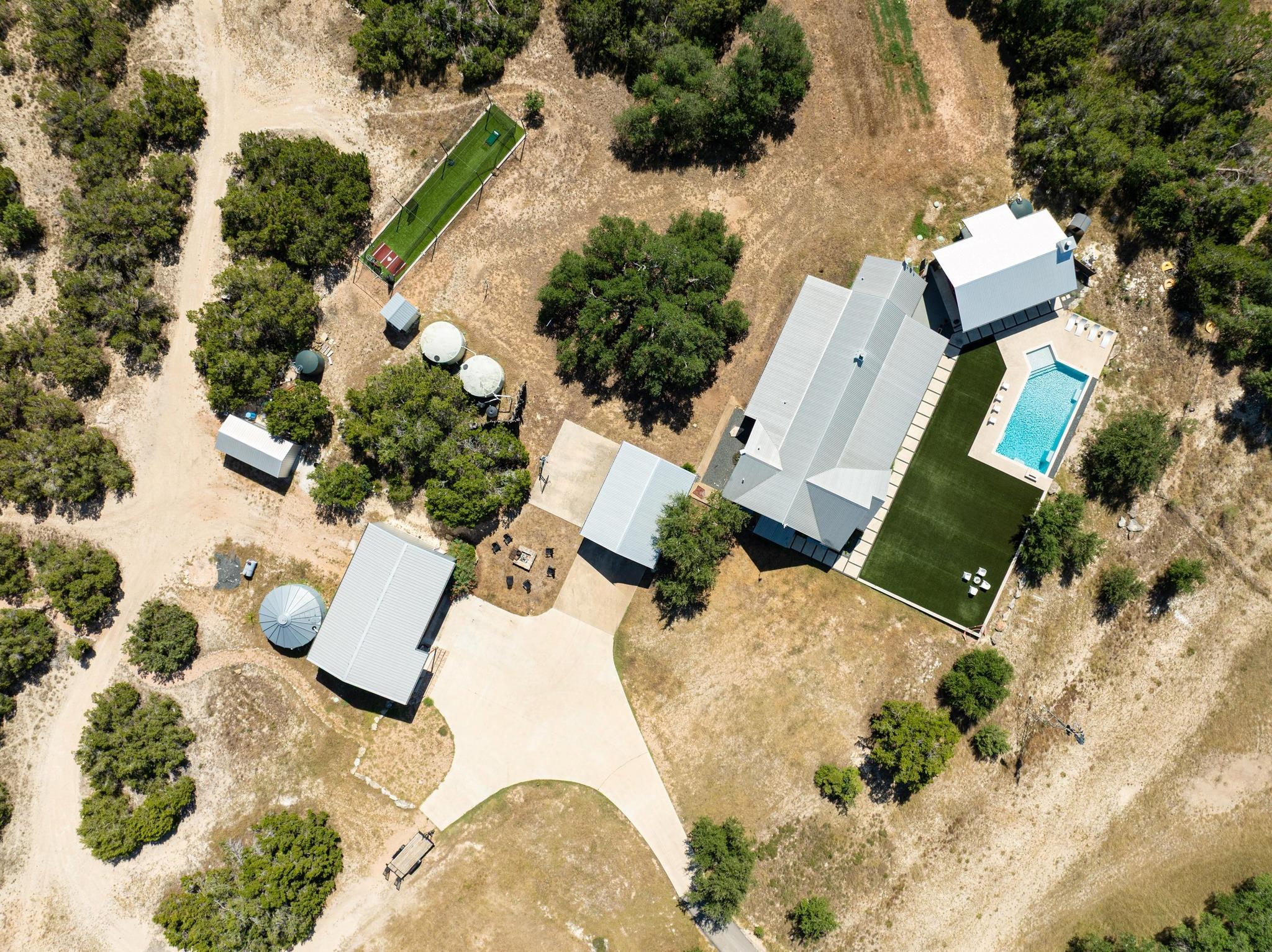 2300 W Fitzhugh Rd, Dripping Springs, TX 78620
