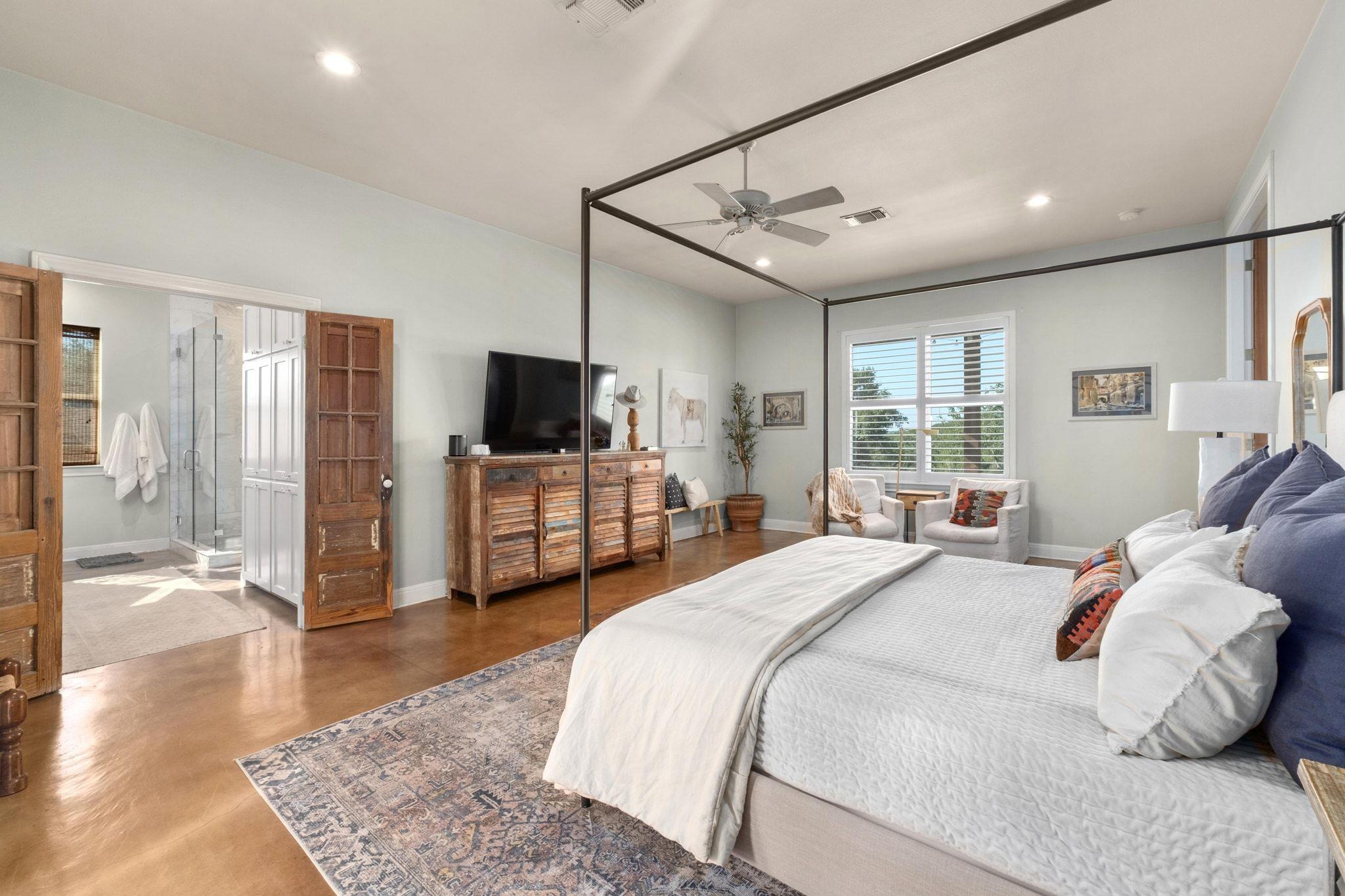 2300 W Fitzhugh Rd, Dripping Springs, TX 78620