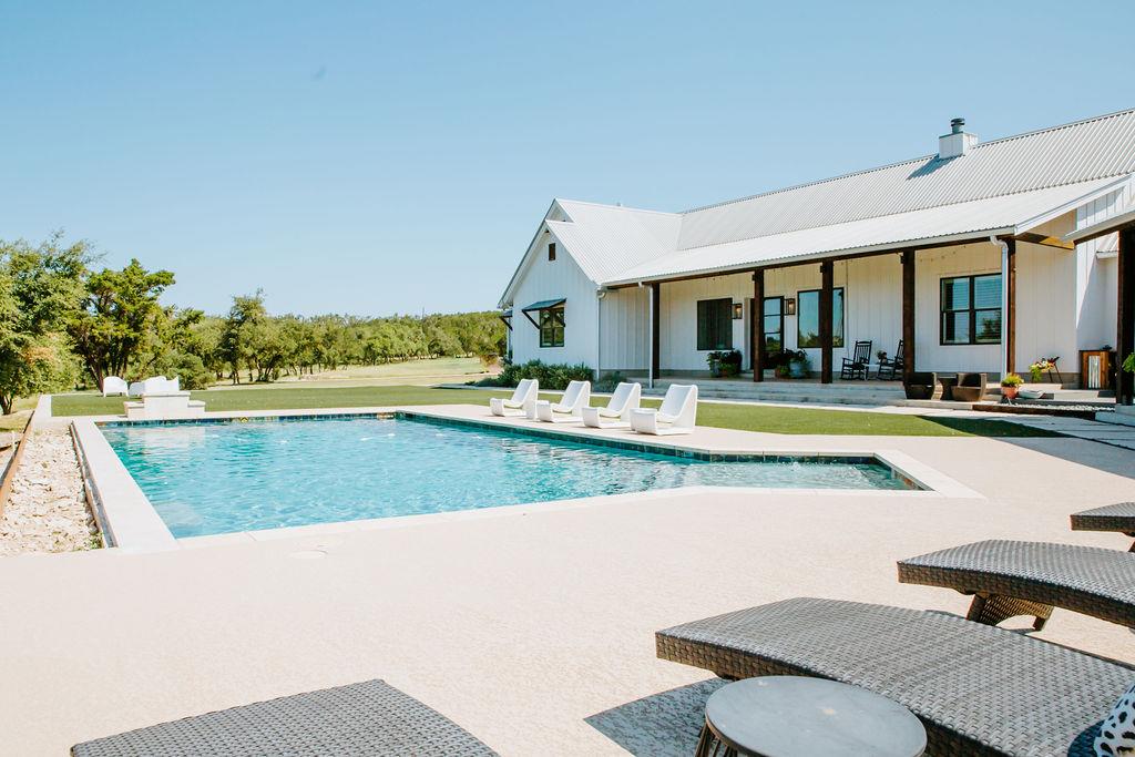 2300 W Fitzhugh Rd, Dripping Springs, TX 78620