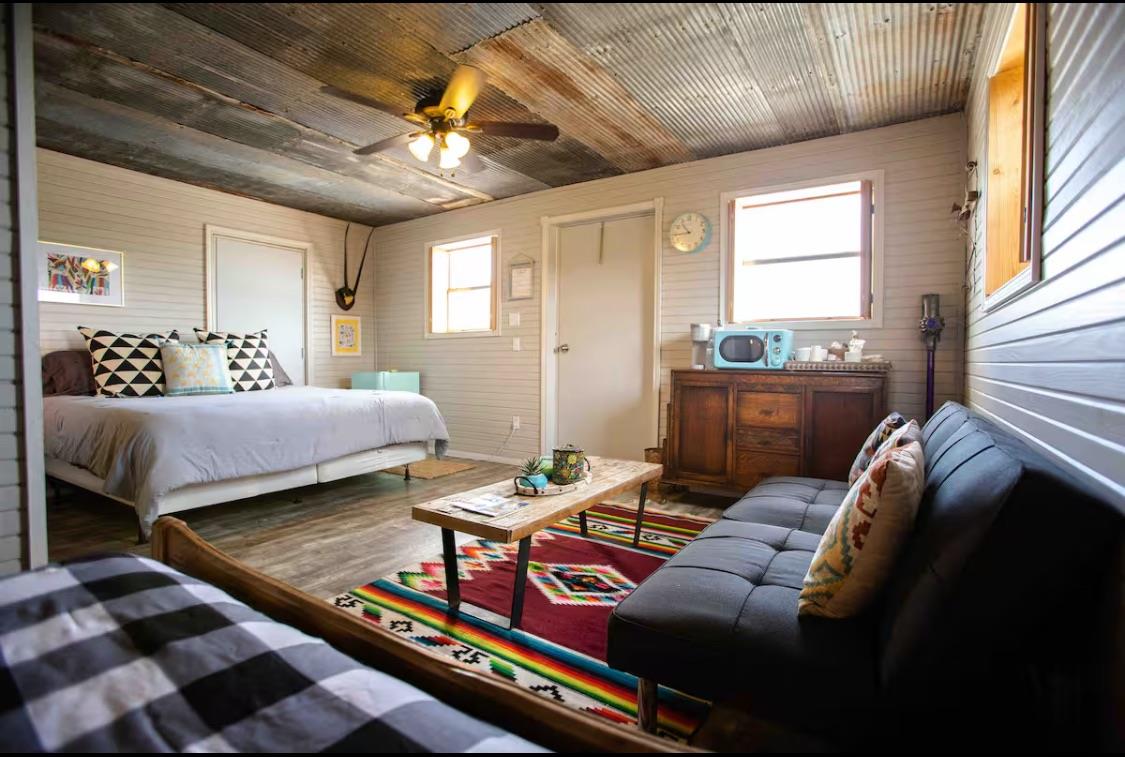 2300 W Fitzhugh Rd, Dripping Springs, TX 78620