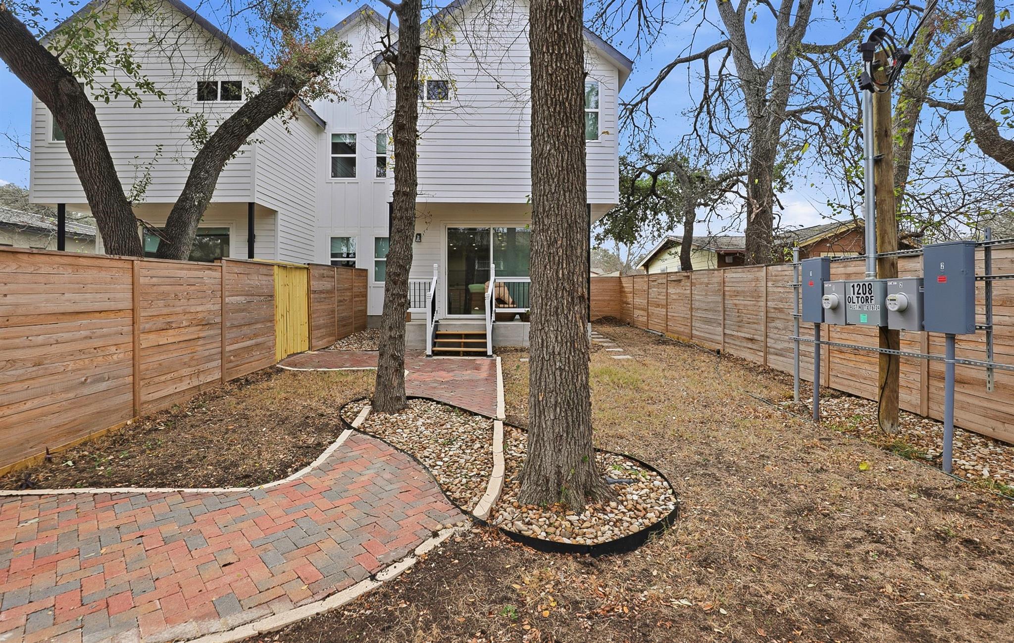 1208 W Oltorf St # A, Austin, TX 78704