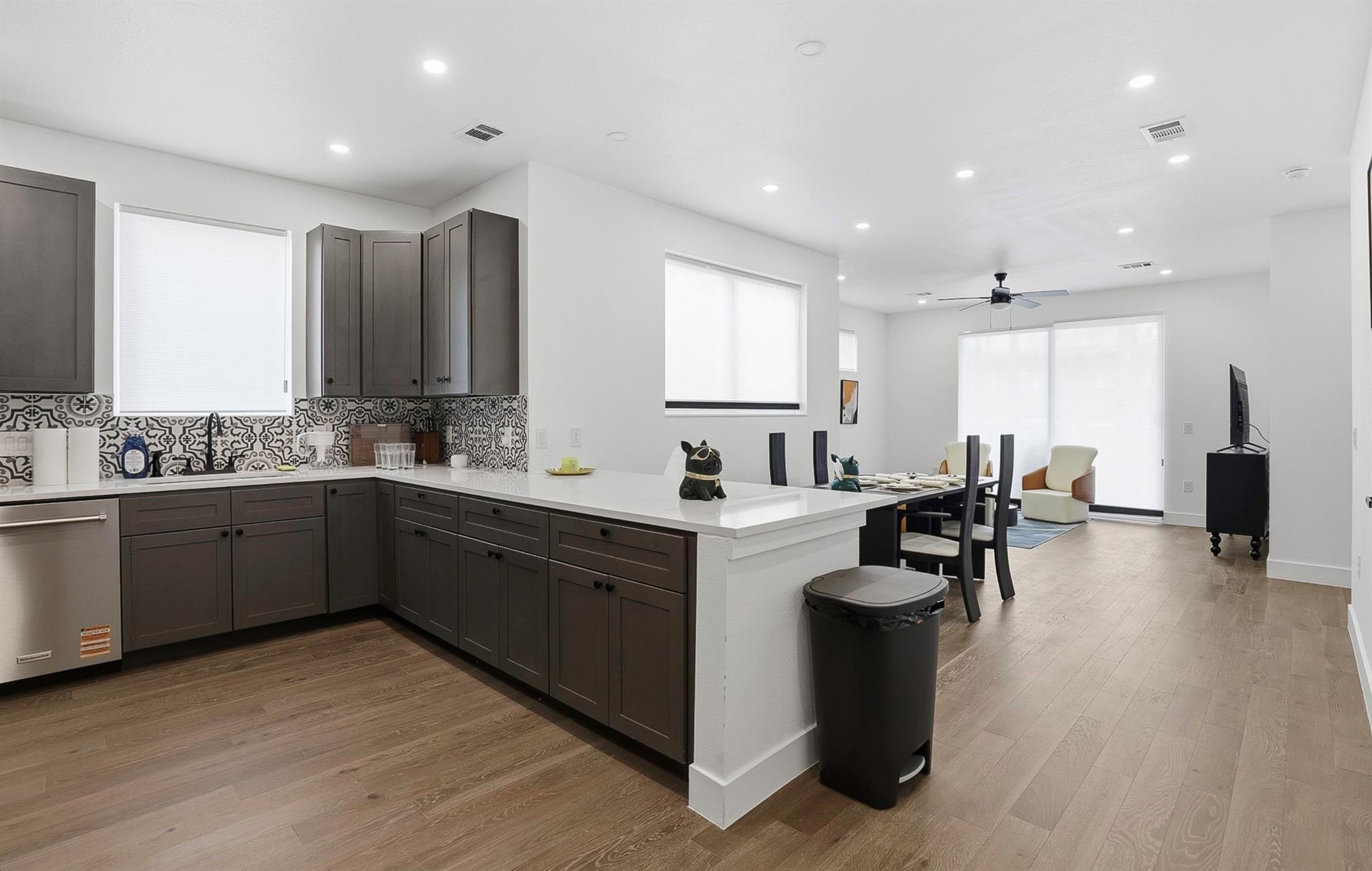 1208 W Oltorf St # A, Austin, TX 78704