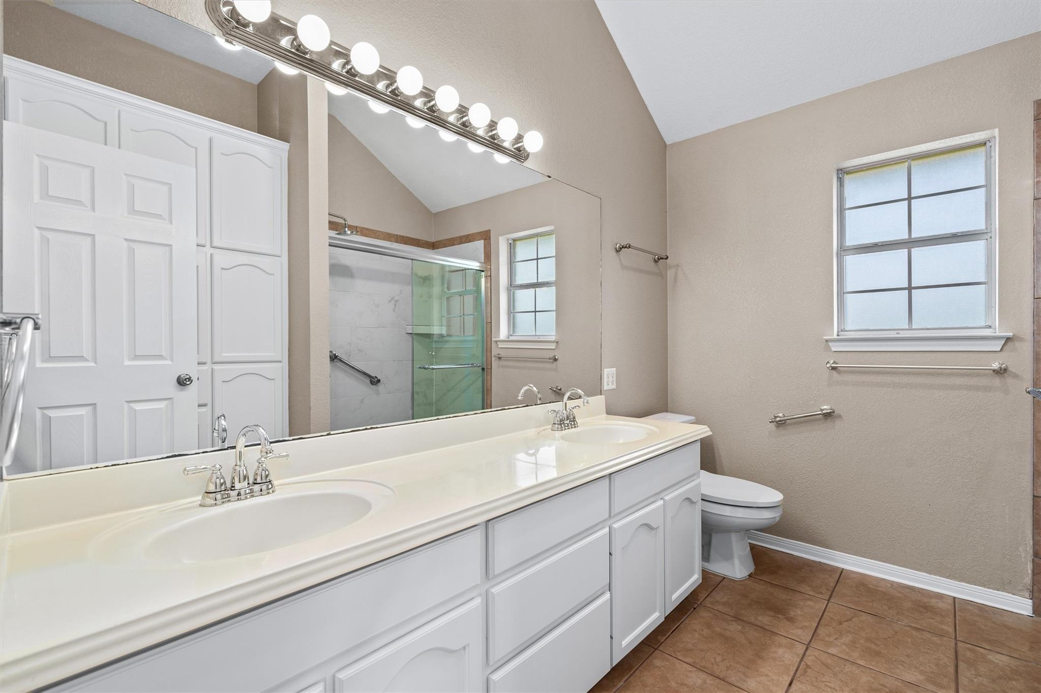 130 Jesse James Dr, Nolanville, TX 76559