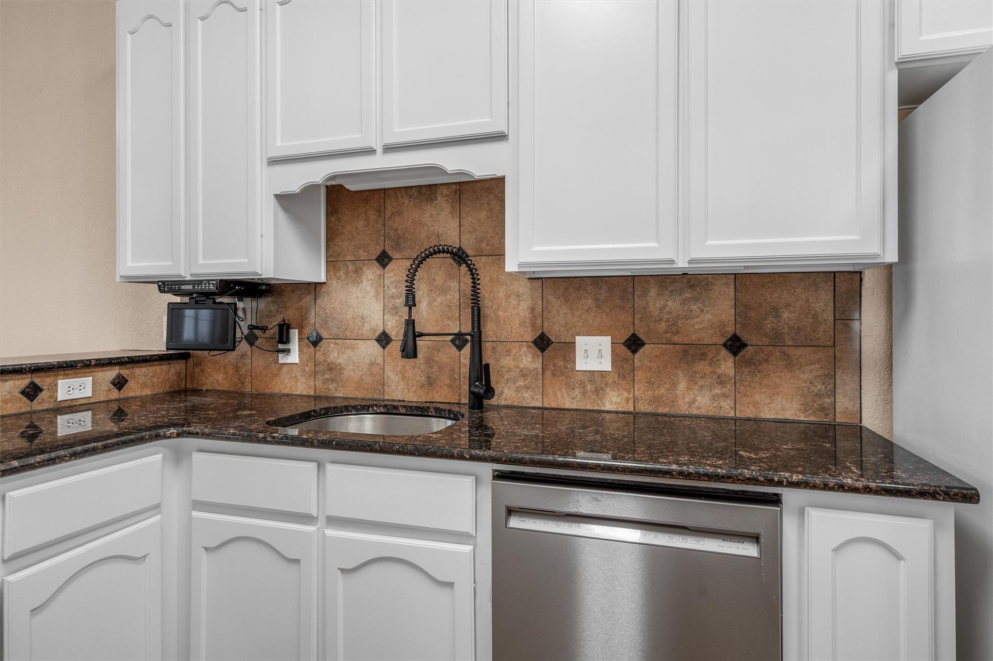 130 Jesse James Dr, Nolanville, TX 76559