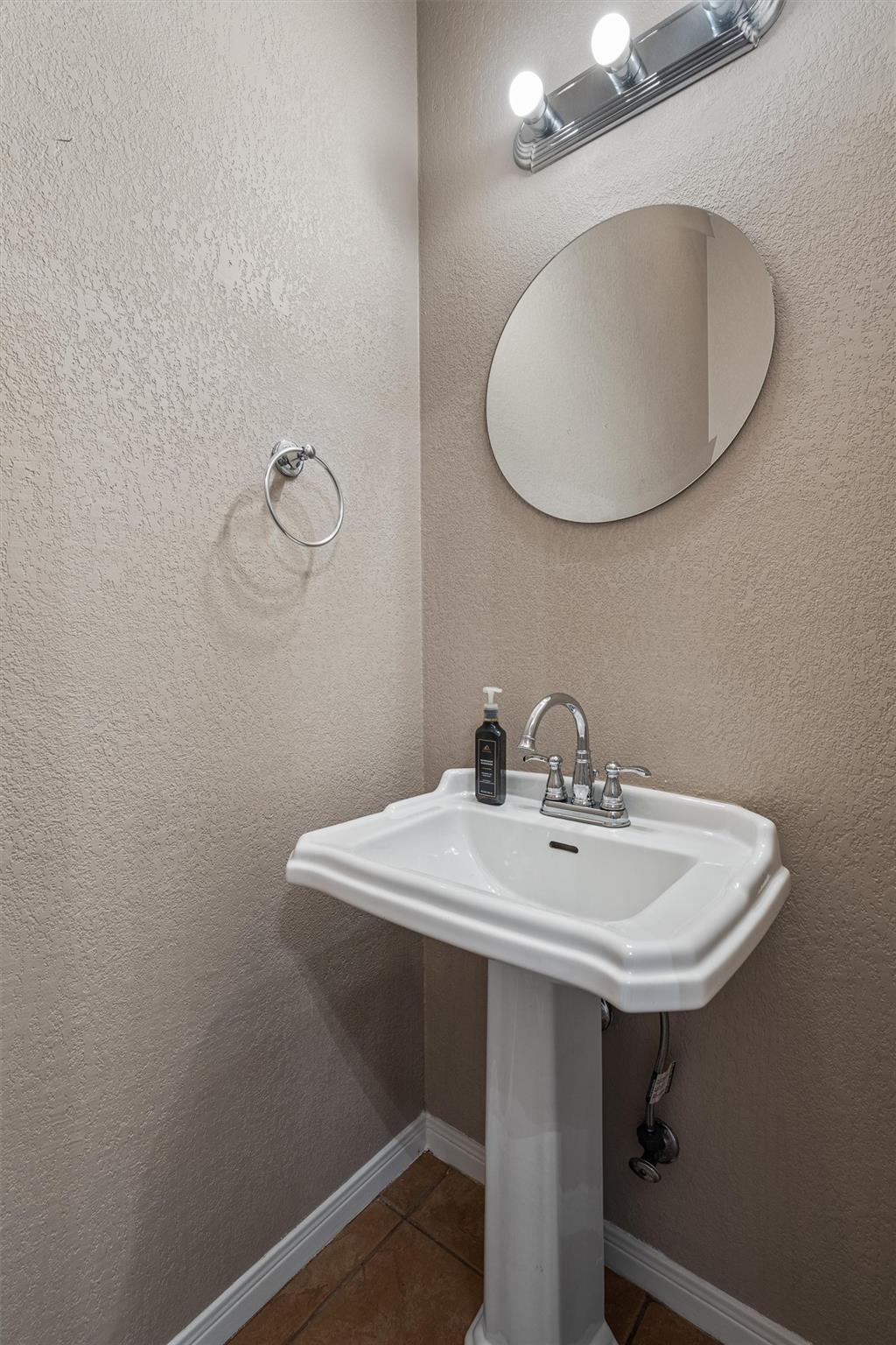 130 Jesse James Dr, Nolanville, TX 76559