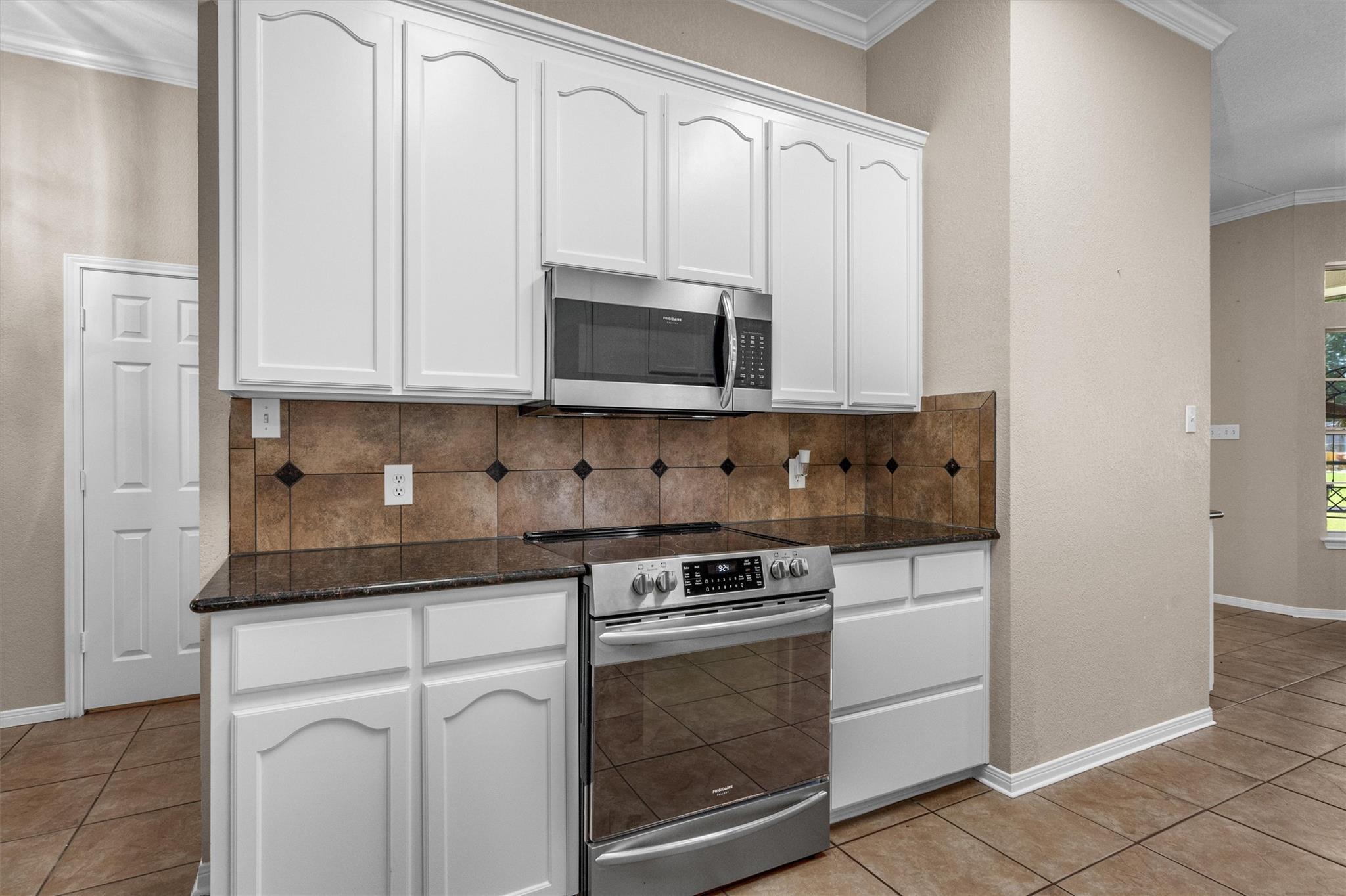 130 Jesse James Dr, Nolanville, TX 76559