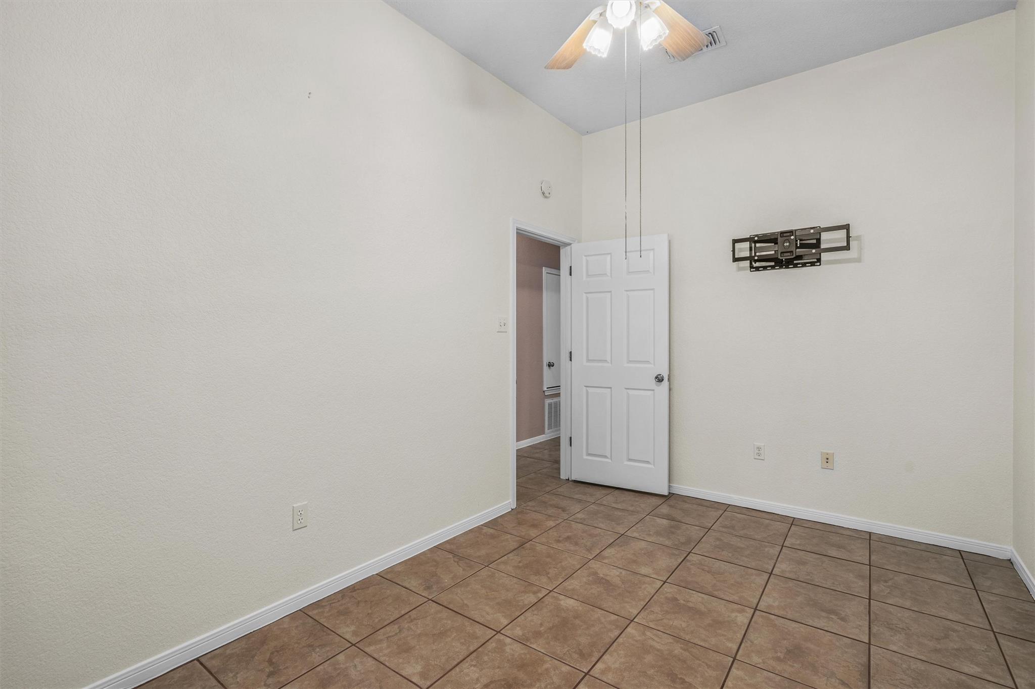 130 Jesse James Dr, Nolanville, TX 76559