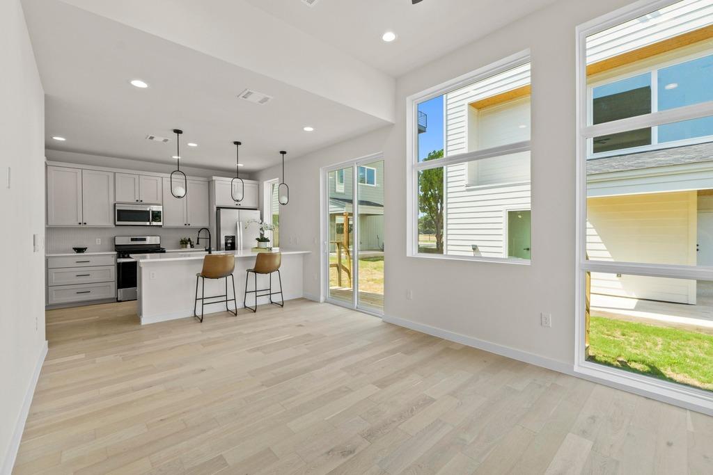 1169 Bedford St # 2, Austin, TX 78702