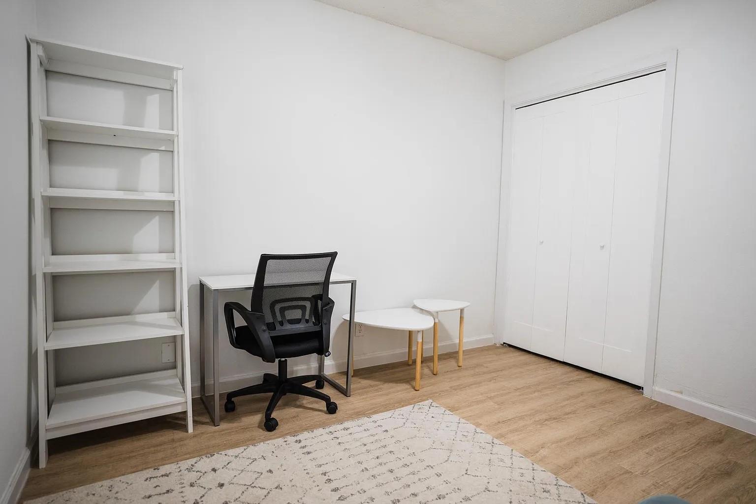 2600 Penny Ln # 112, Austin, TX 78757