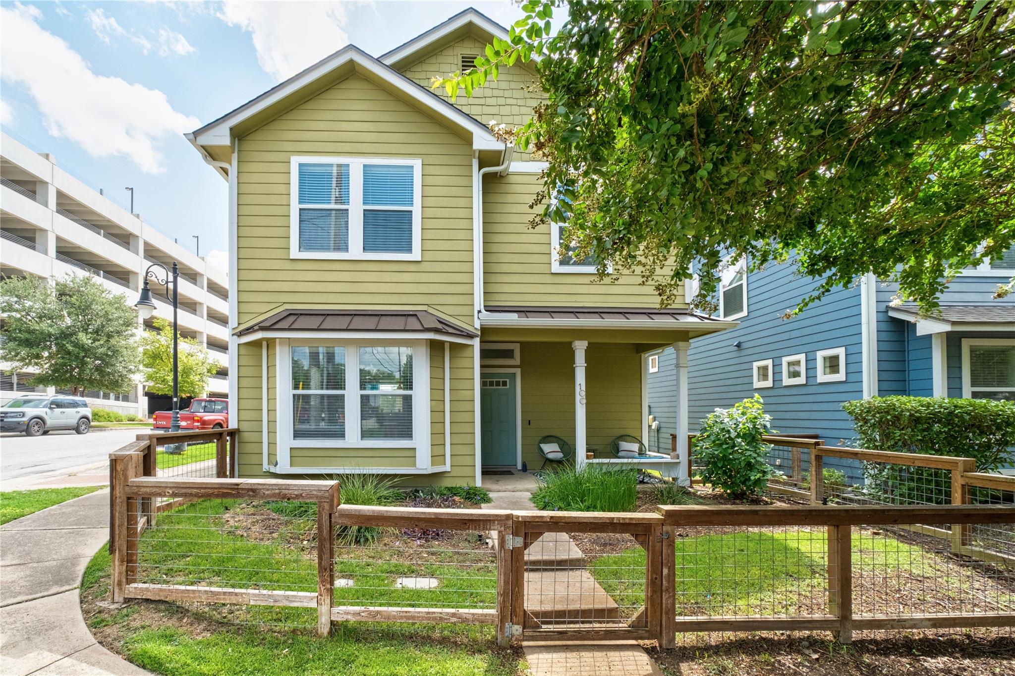 1601 Miriam Ave # 100, Austin, TX 78702