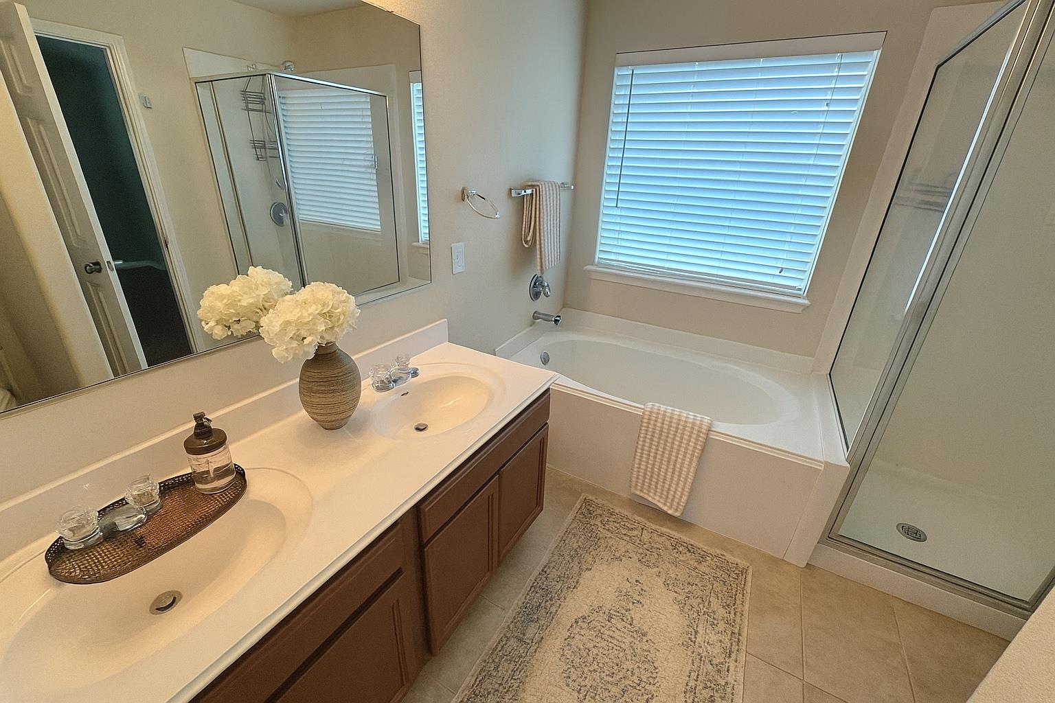 564 Travertine Trl, Buda, TX 78610