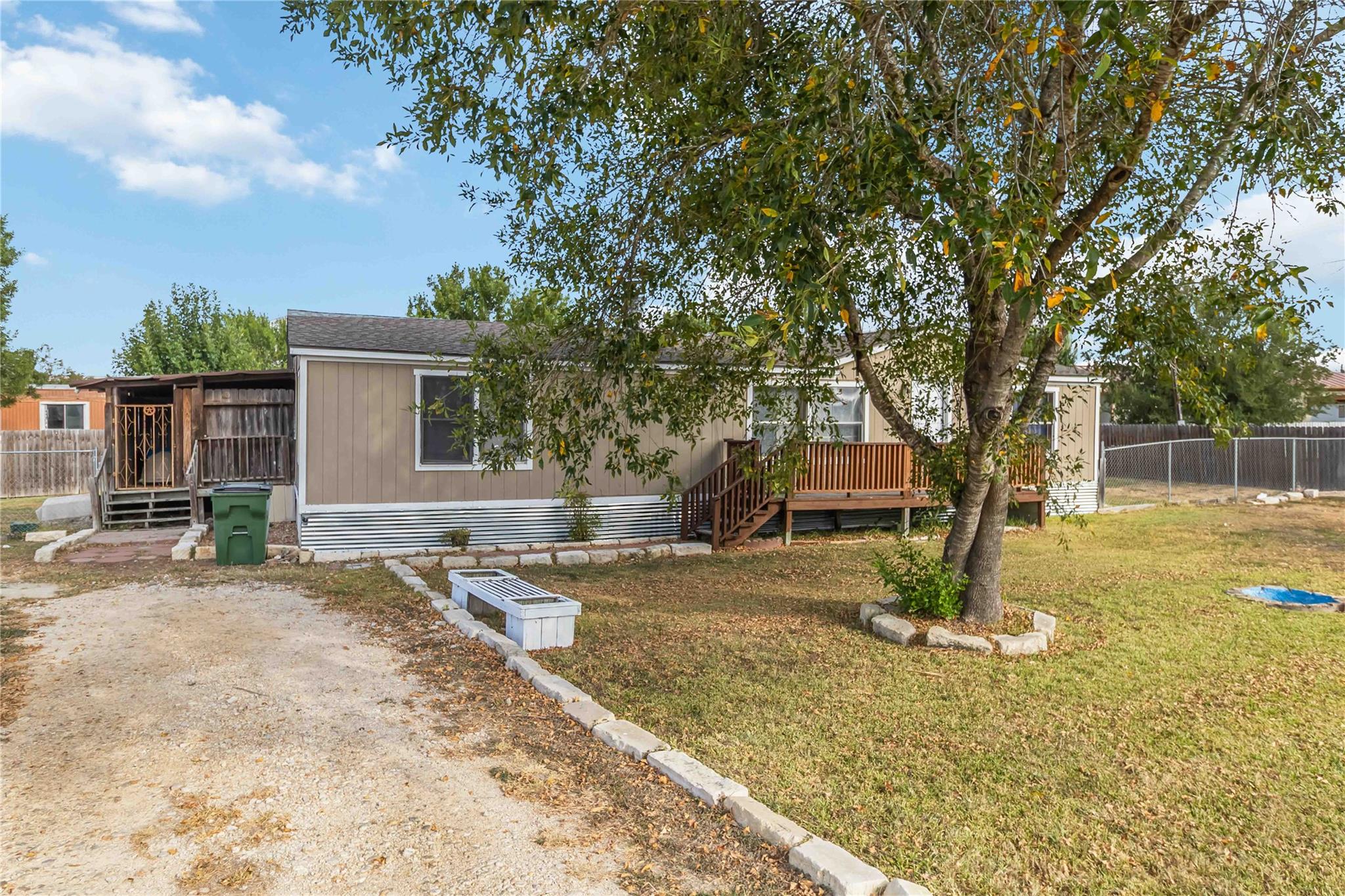 182 Pintail Loop, San Marcos, TX 78666
