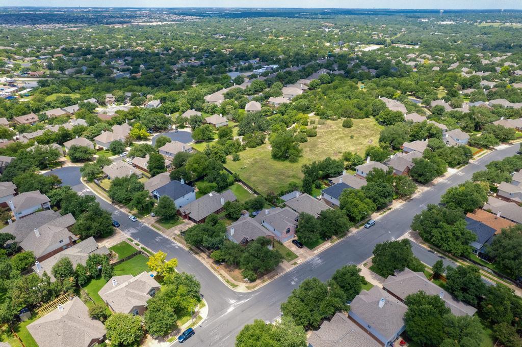 8613 Glen Canyon Dr, Round Rock, TX 78681