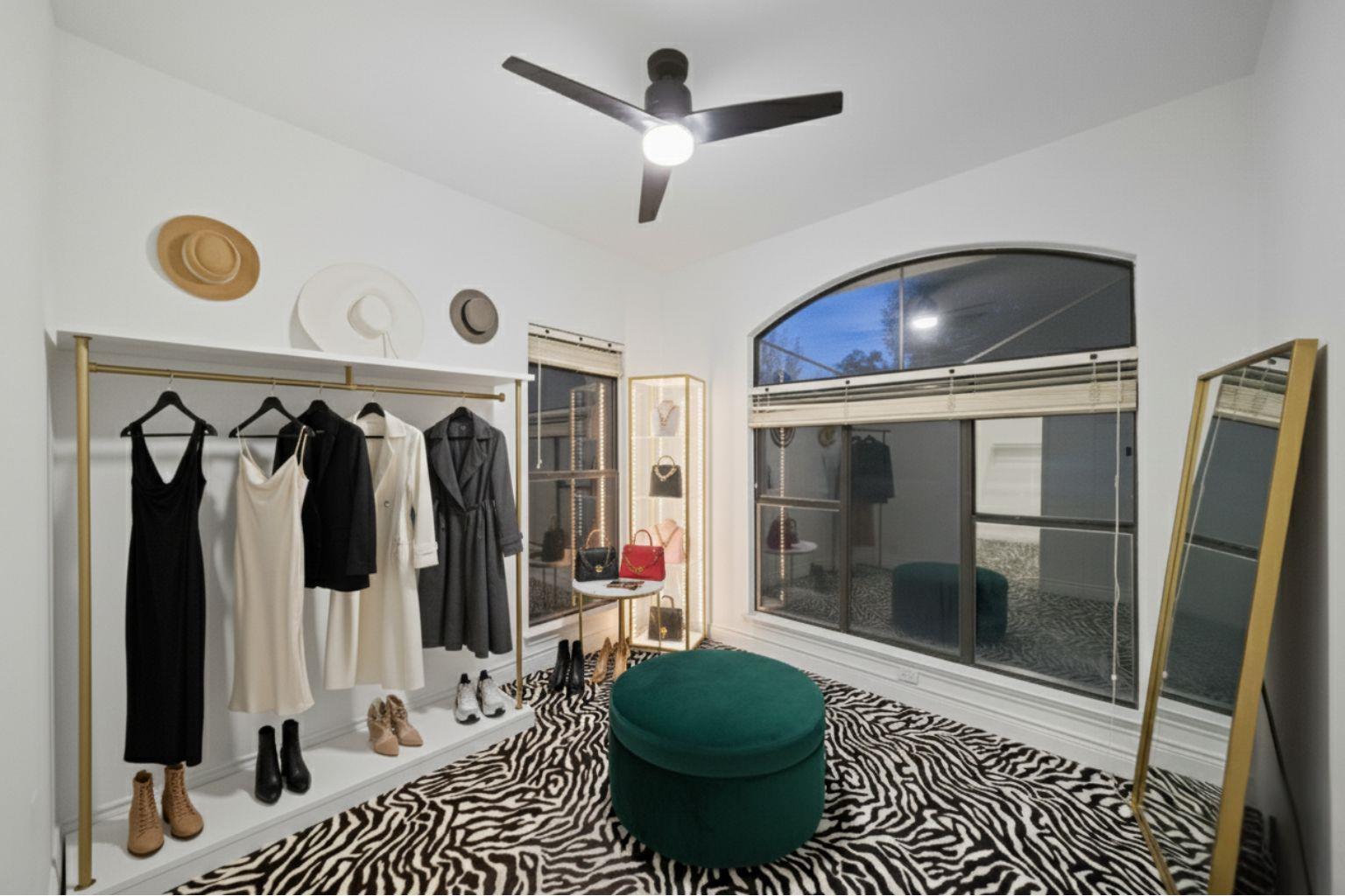 608 Lakeway Dr, Lakeway, TX 78734