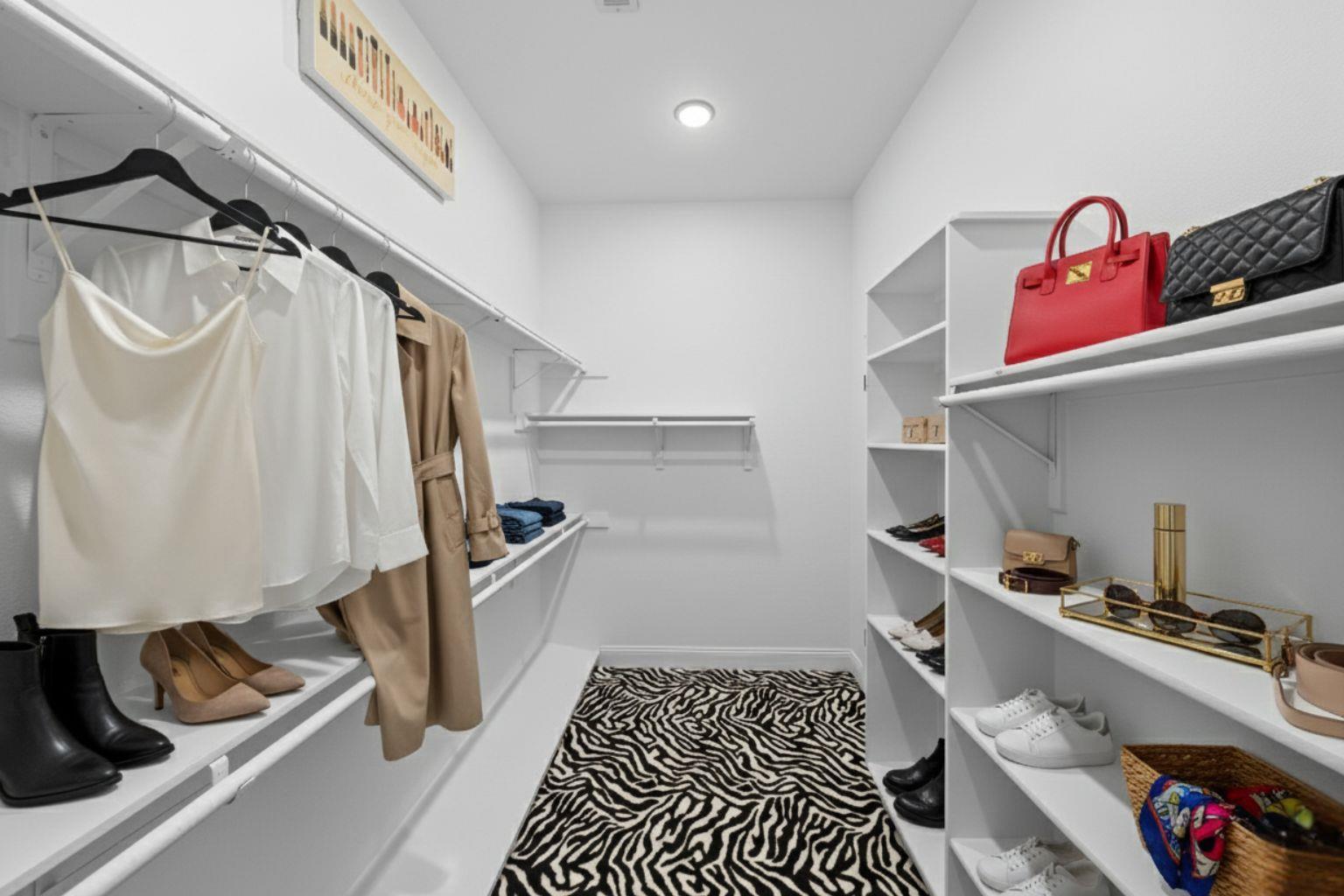 608 Lakeway Dr, Lakeway, TX 78734