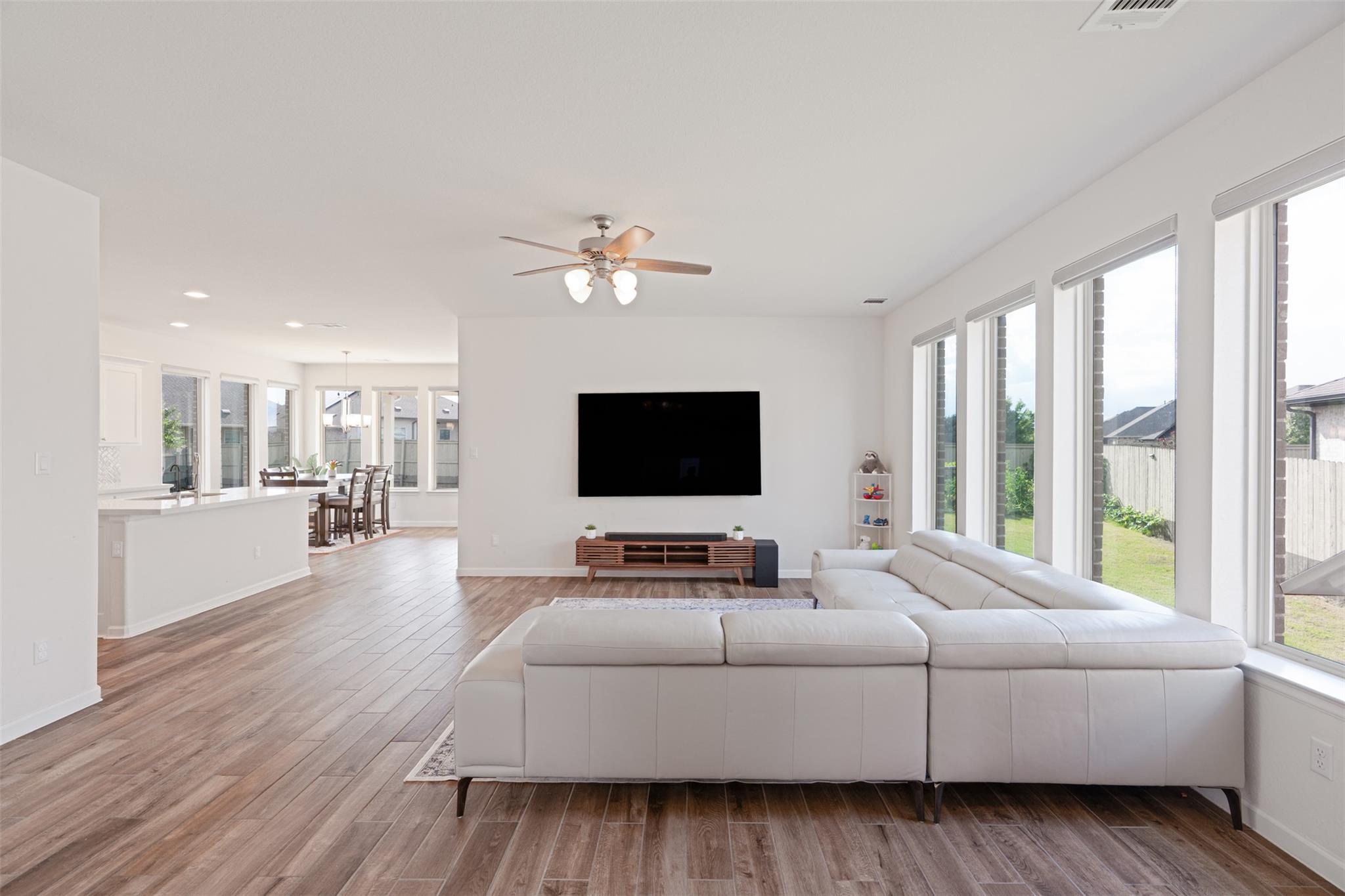 521 Calmo Ct, Liberty Hill, TX 78642
