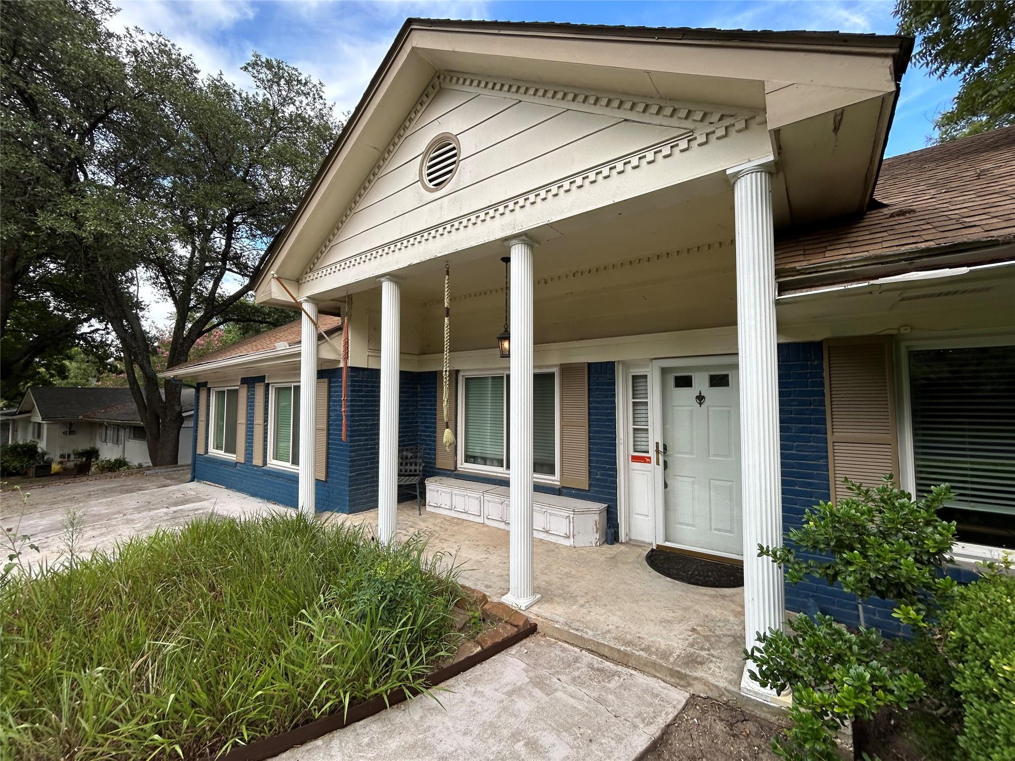 11303 Oakwood Dr, Austin, TX 78753