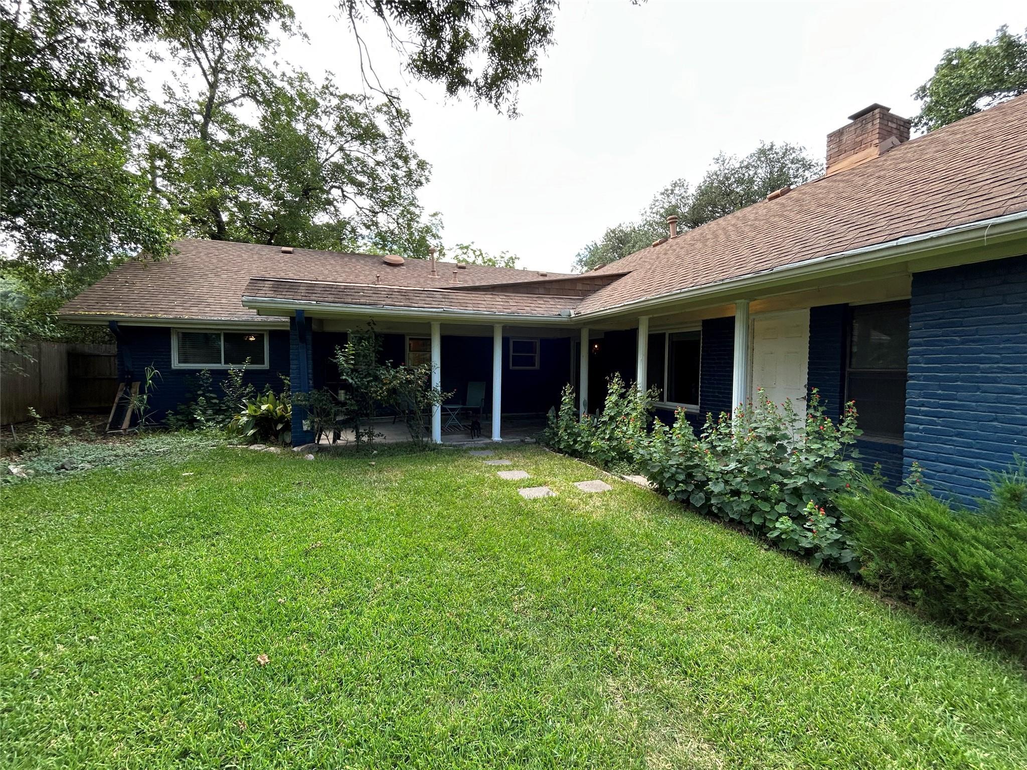 11303 Oakwood Dr, Austin, TX 78753