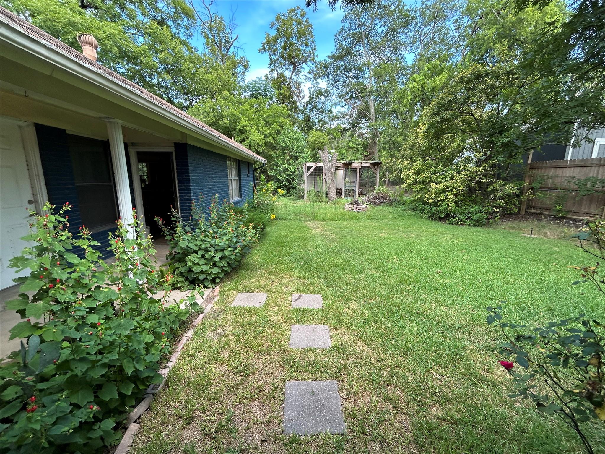 11303 Oakwood Dr, Austin, TX 78753