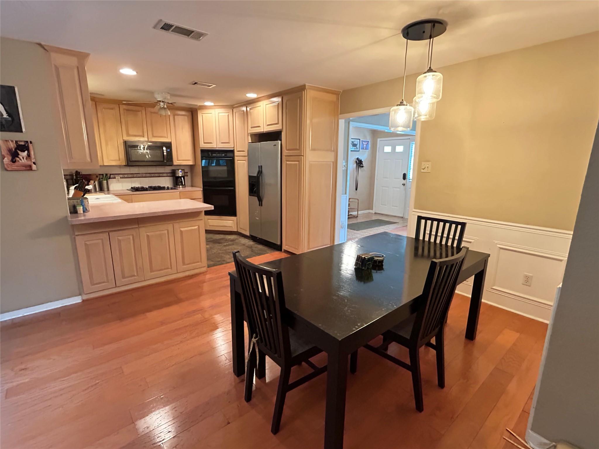 11303 Oakwood Dr, Austin, TX 78753