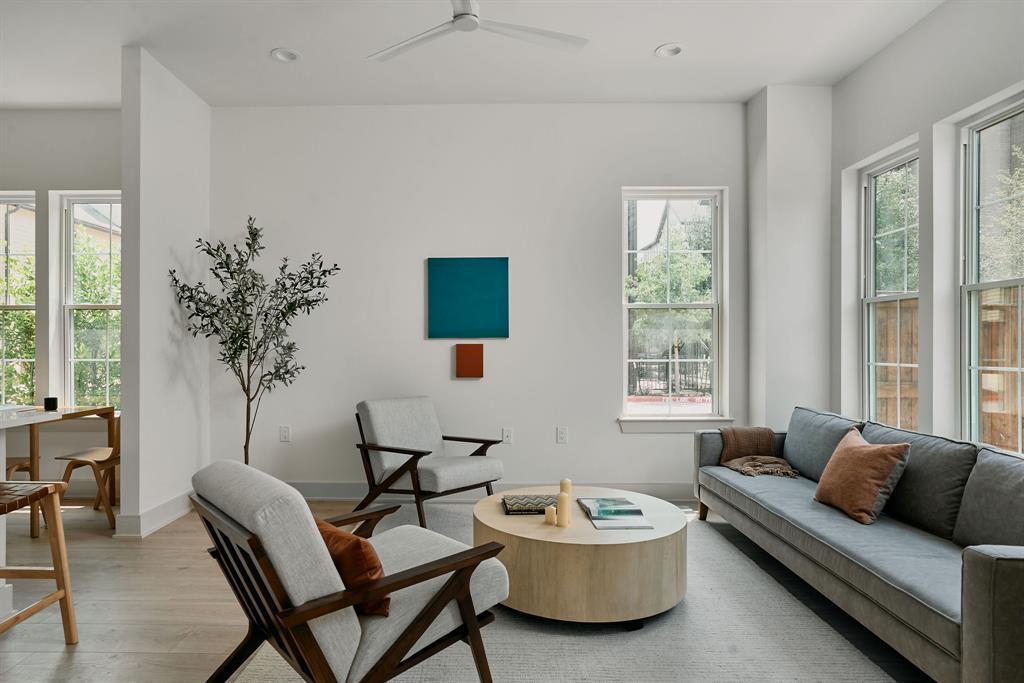 2209 Woodland Ave # 101, Austin, TX 78741