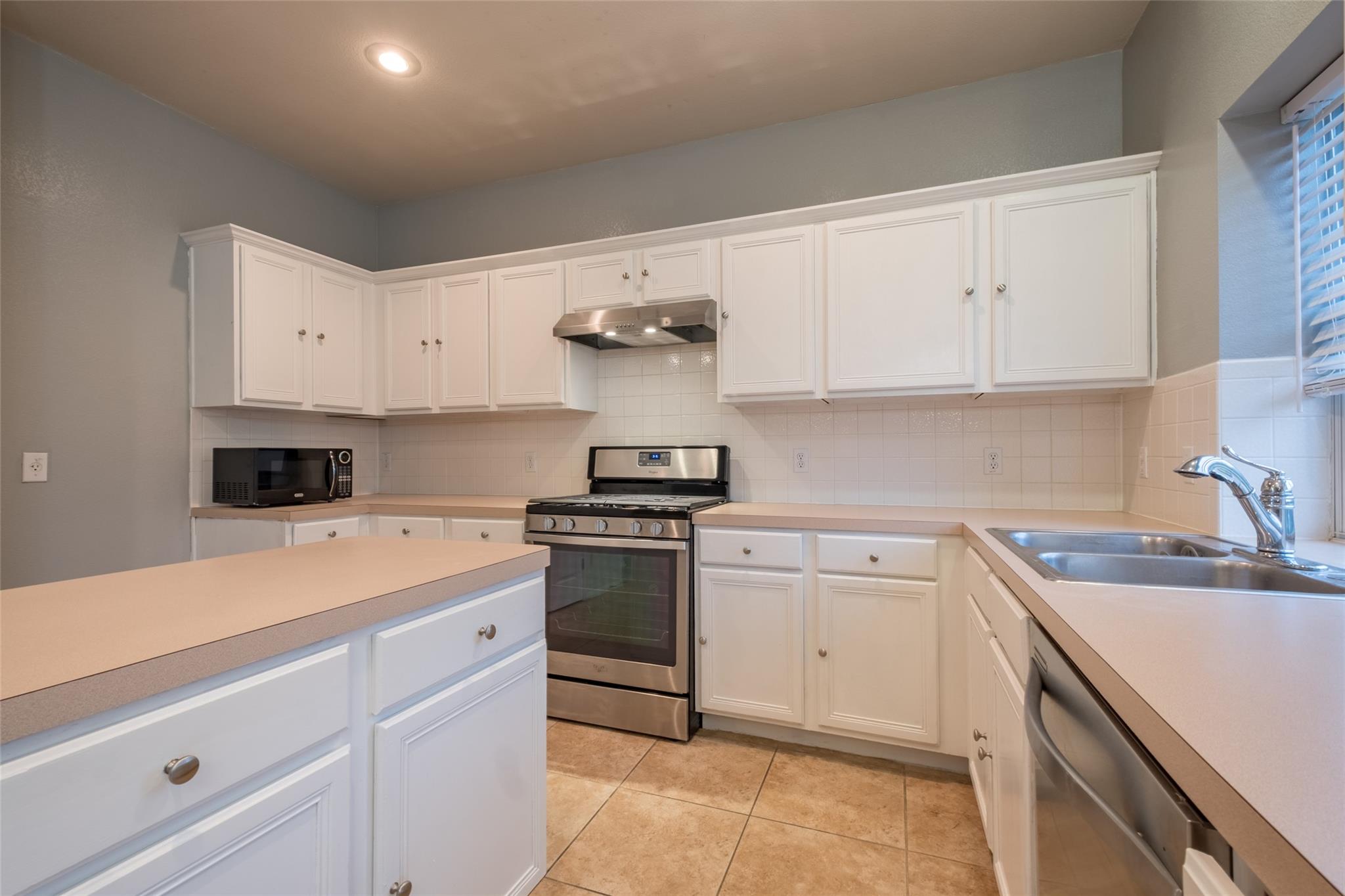 1121 Terra St, Round Rock, TX 78665