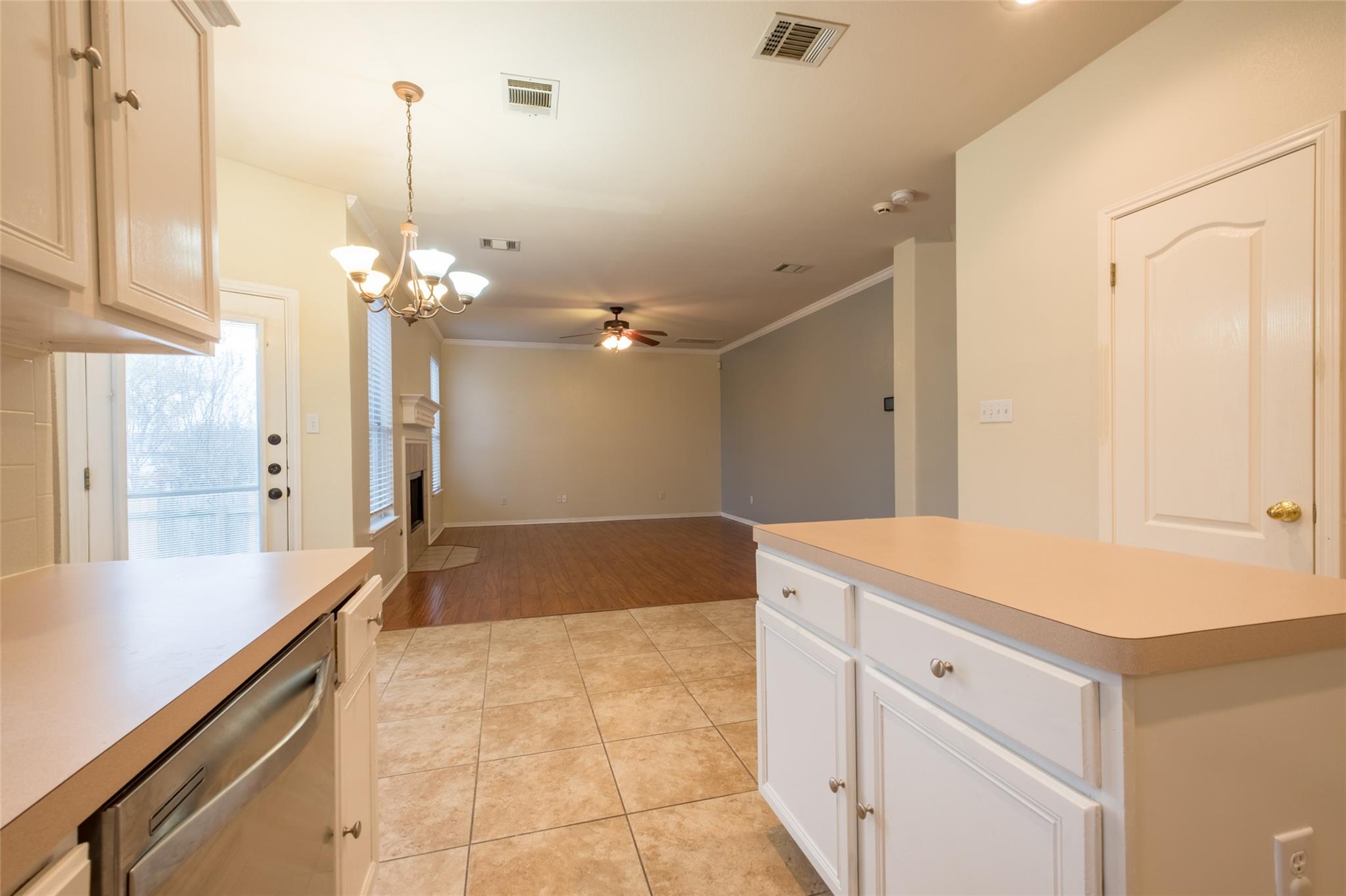 1121 Terra St, Round Rock, TX 78665