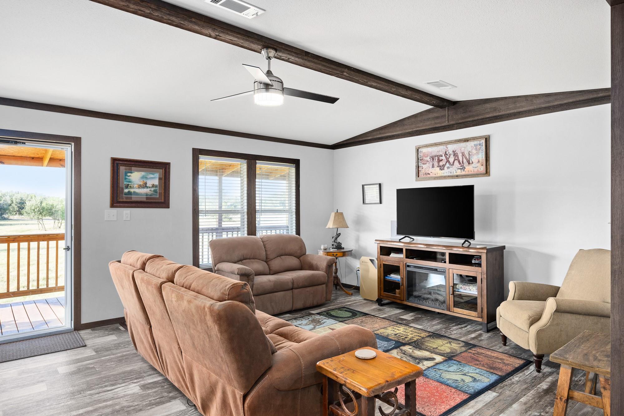 327 Antelope Trl, Eldorado, TX 76936