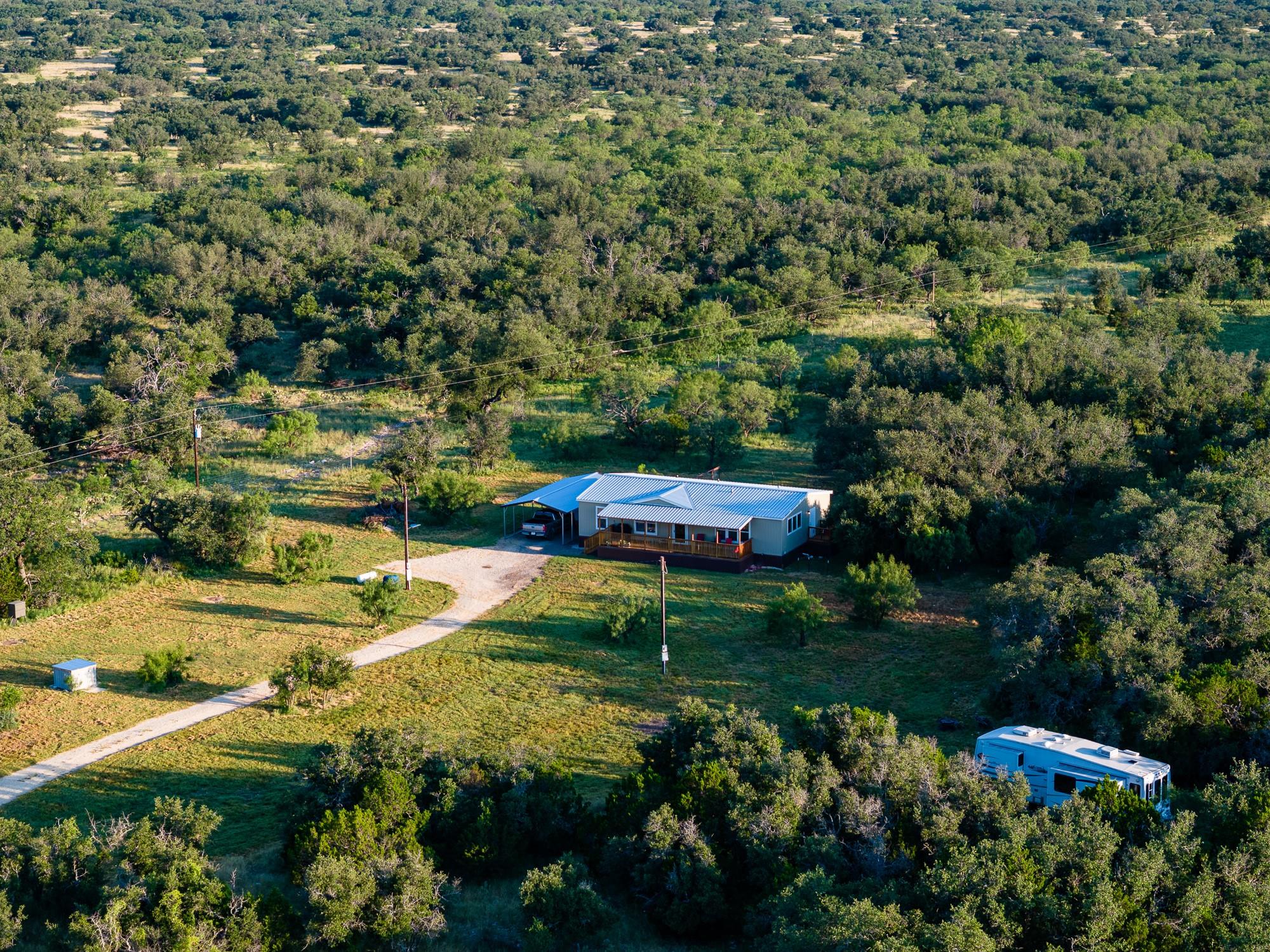327 Antelope Trl, Eldorado, TX 76936