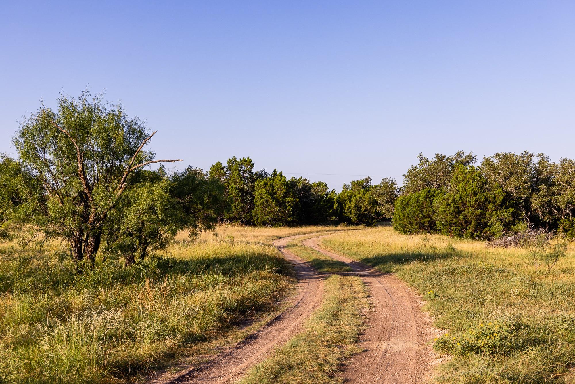 327 Antelope Trl, Eldorado, TX 76936